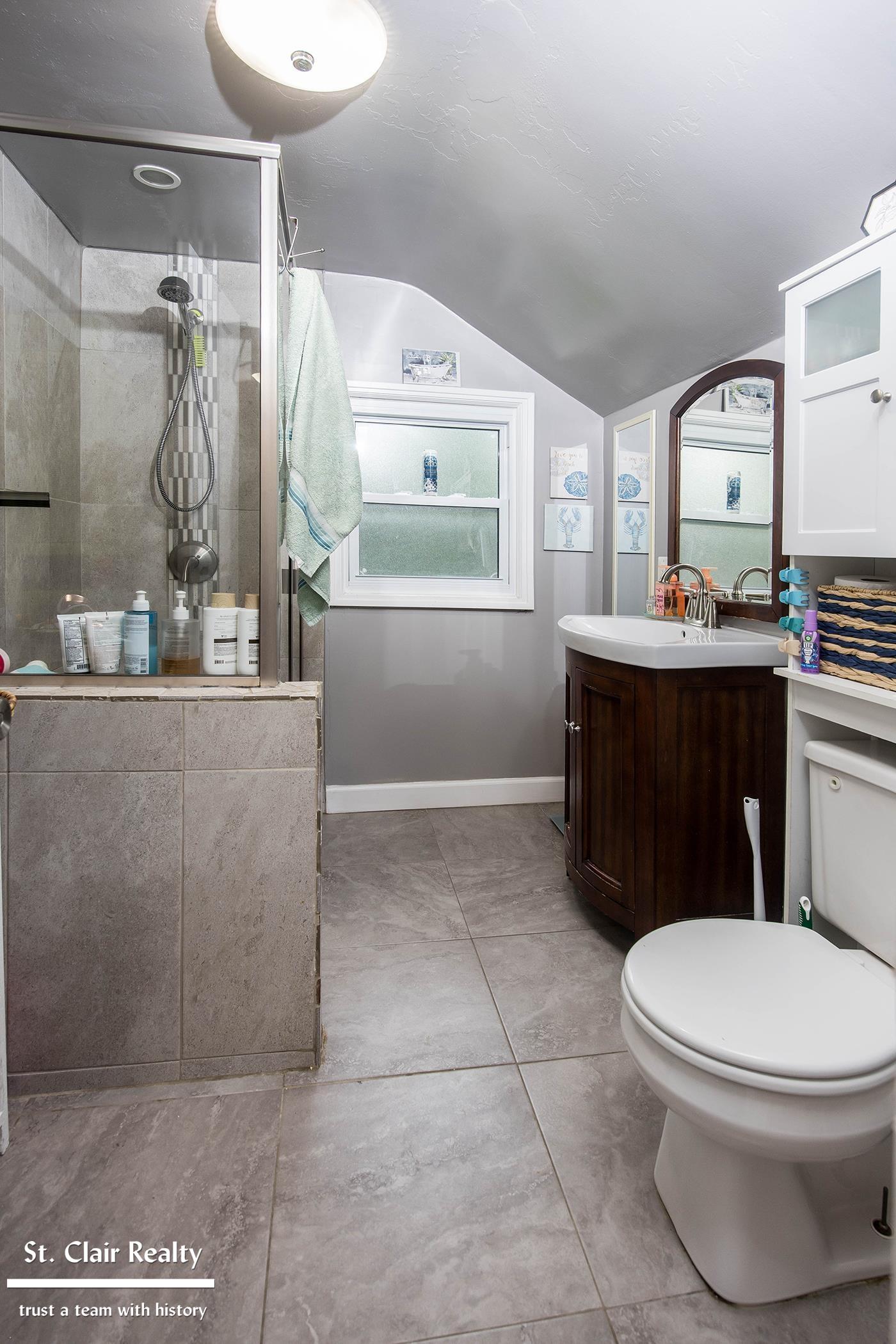 1017 Clinton Avenue Property Photo 22