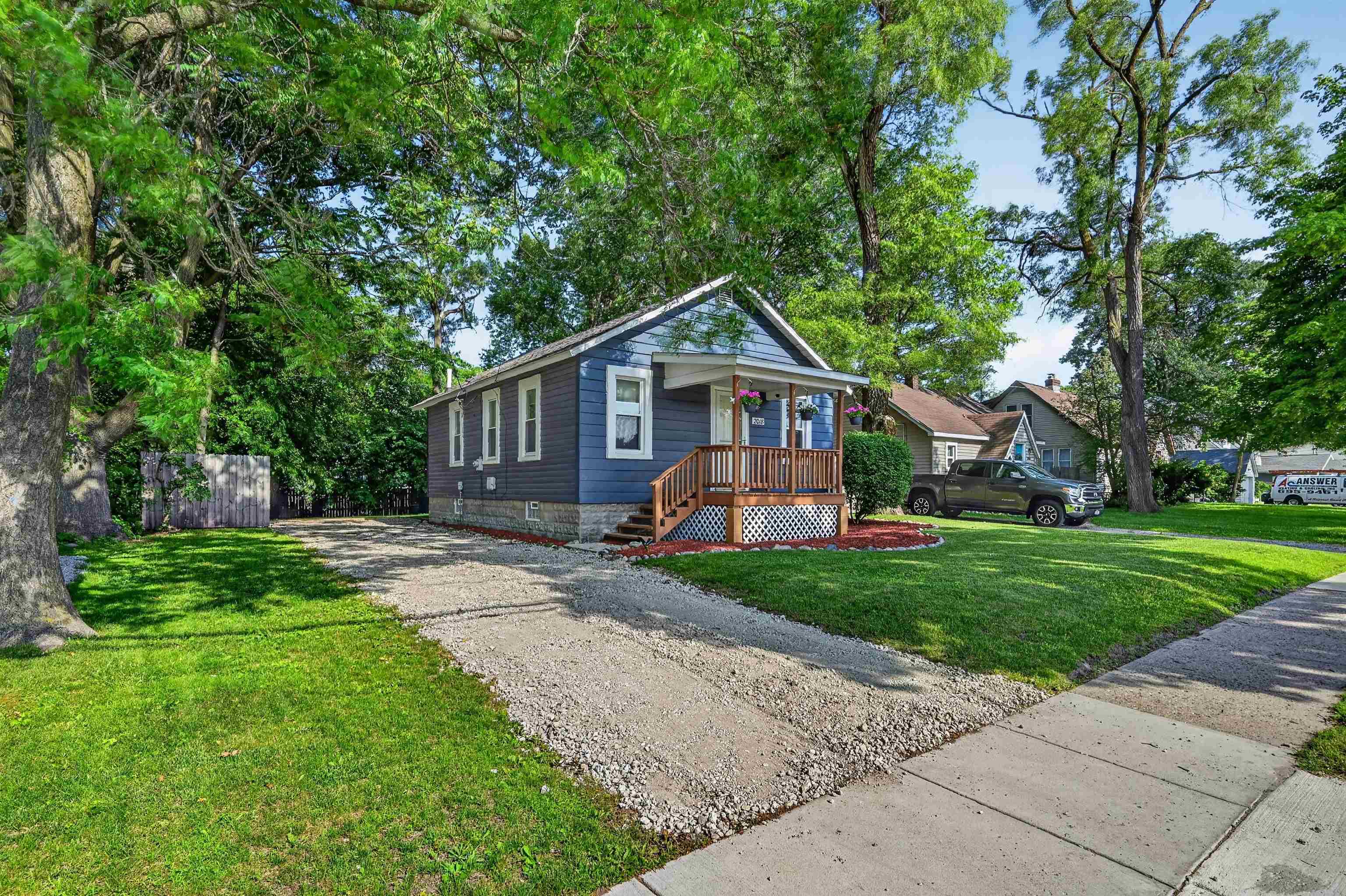 2018 Jefferson Avenue Property Photo 1