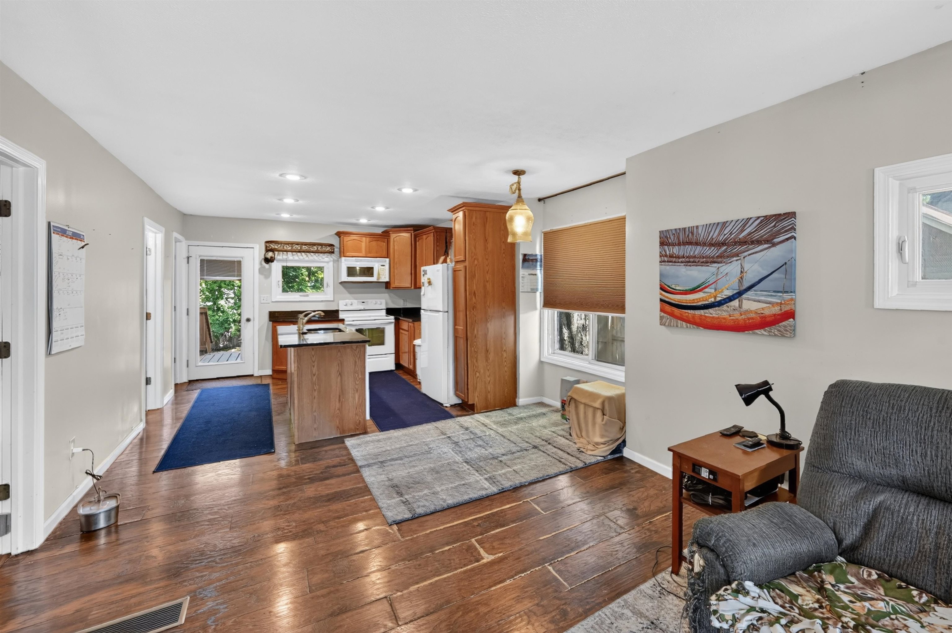 2018 Jefferson Avenue Property Photo 7