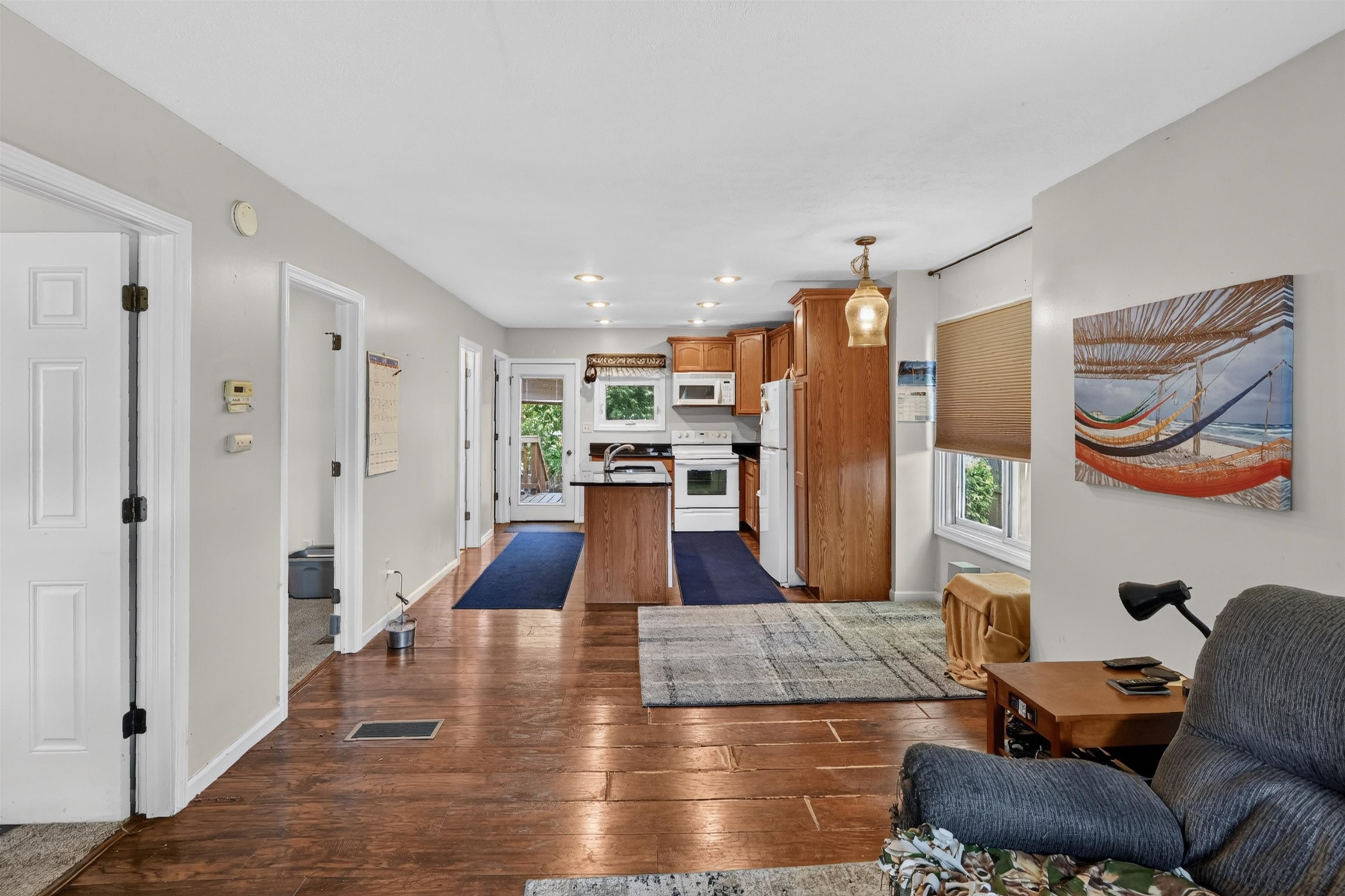 2018 Jefferson Avenue Property Photo 8