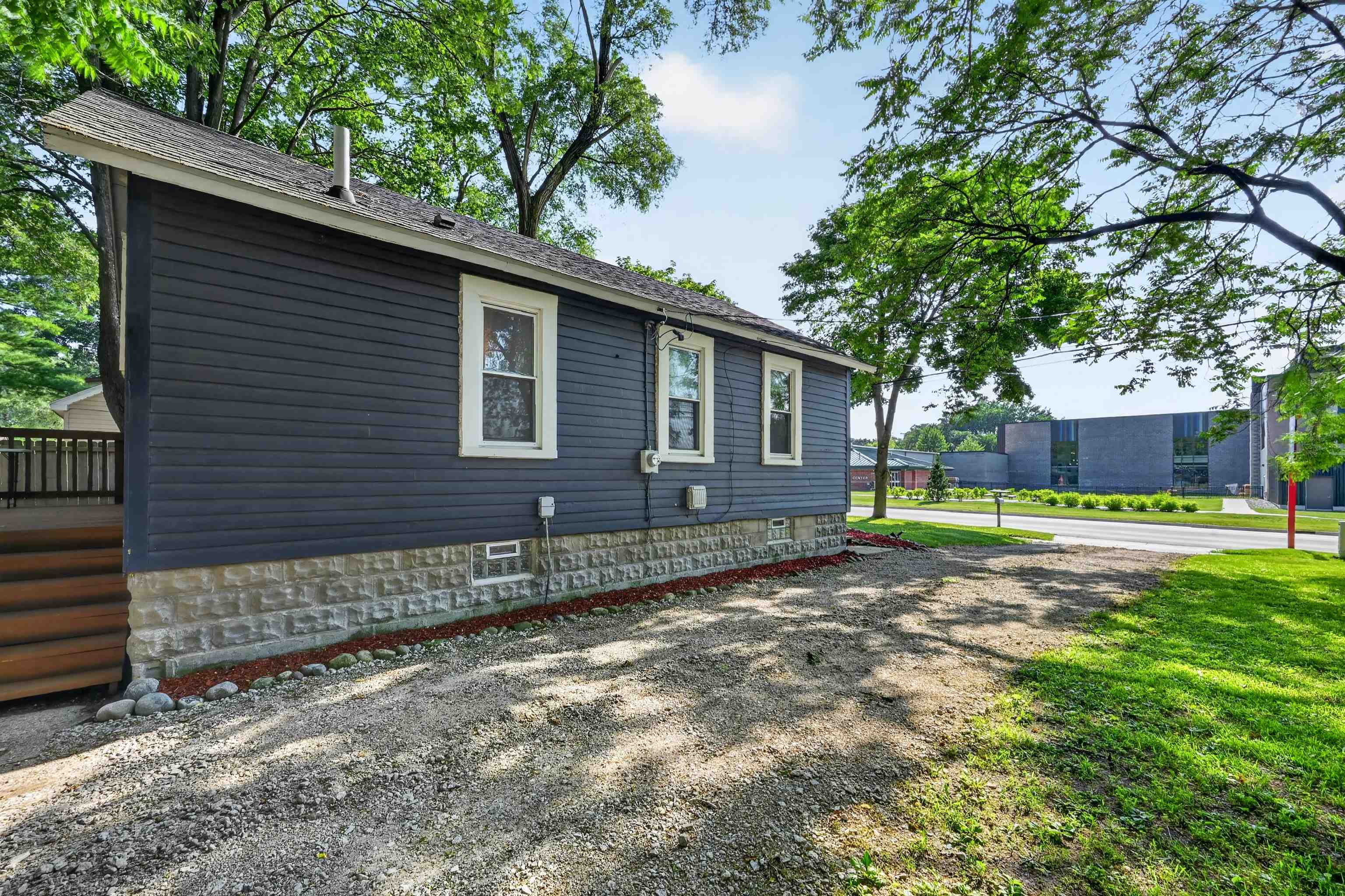 2018 Jefferson Avenue Property Photo 53