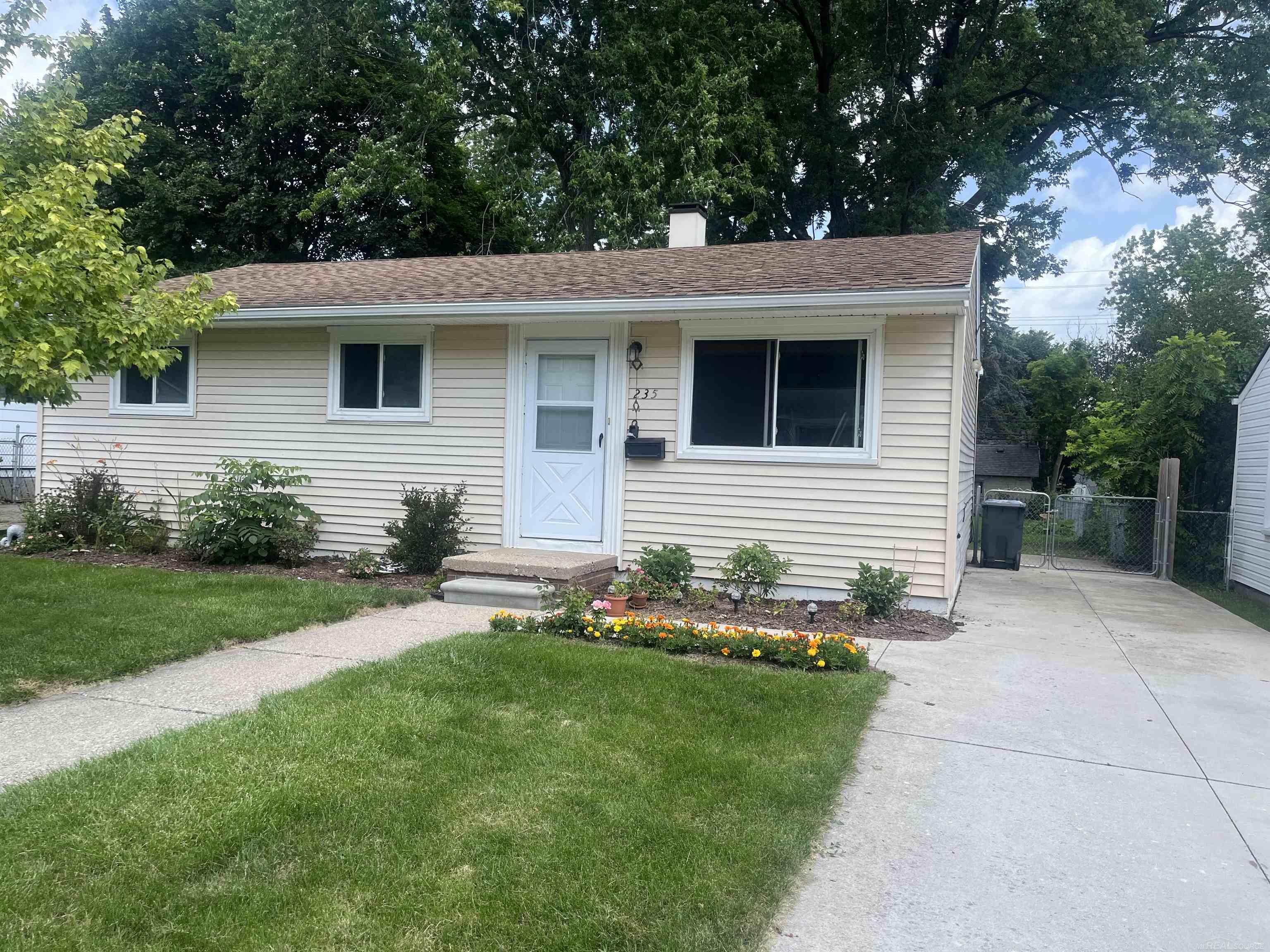 235 Ewell Street Property Photo 1