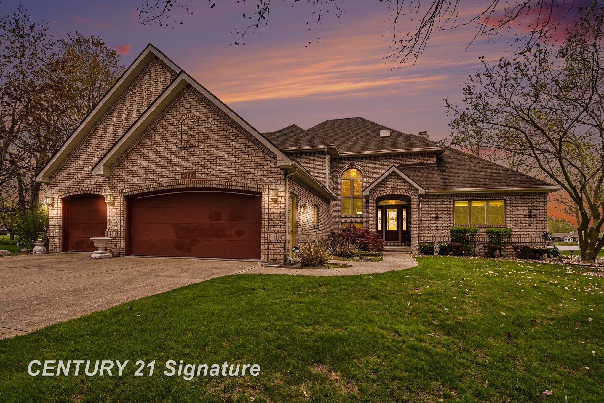 1944 E Lake Circle Drive