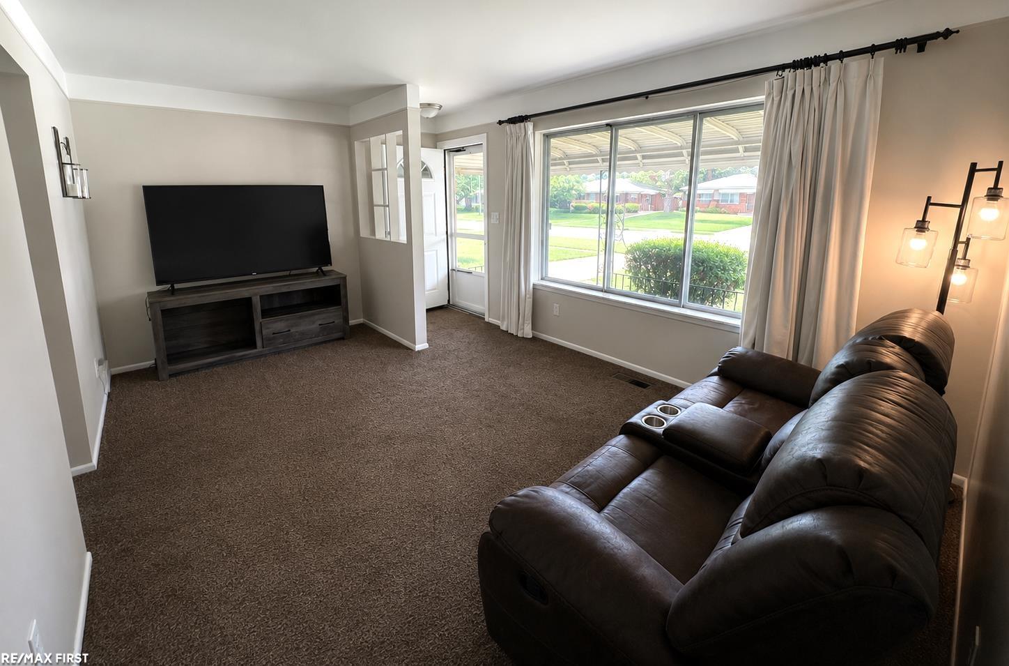 11652 Frazho Road Property Photo 3