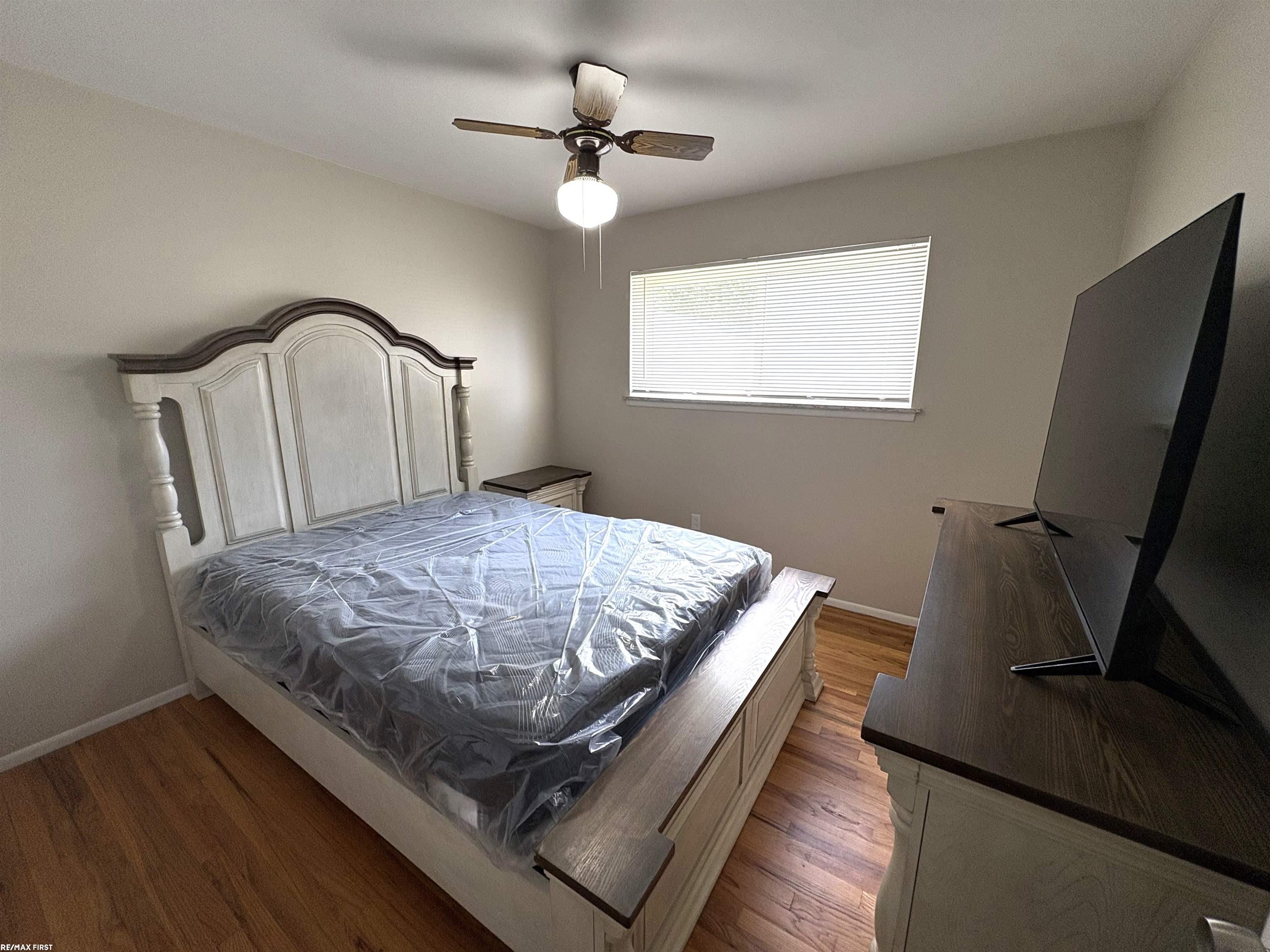11652 Frazho Road Property Photo 12