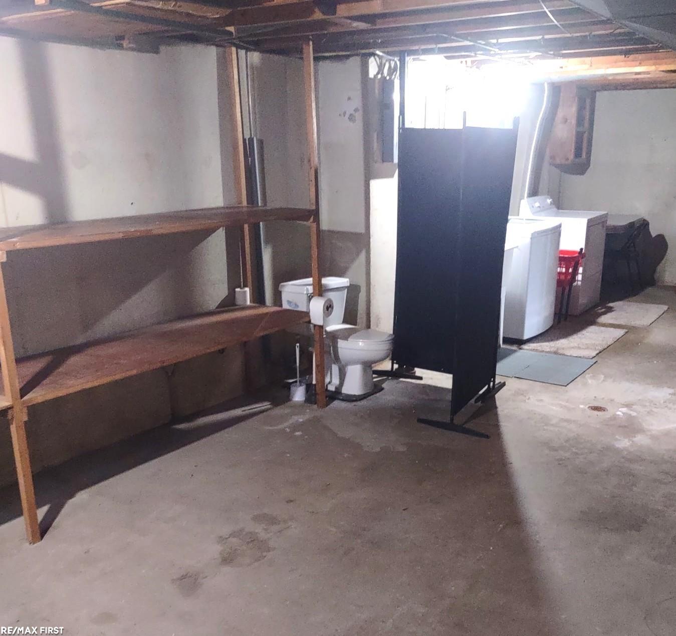 11652 Frazho Road Property Photo 16