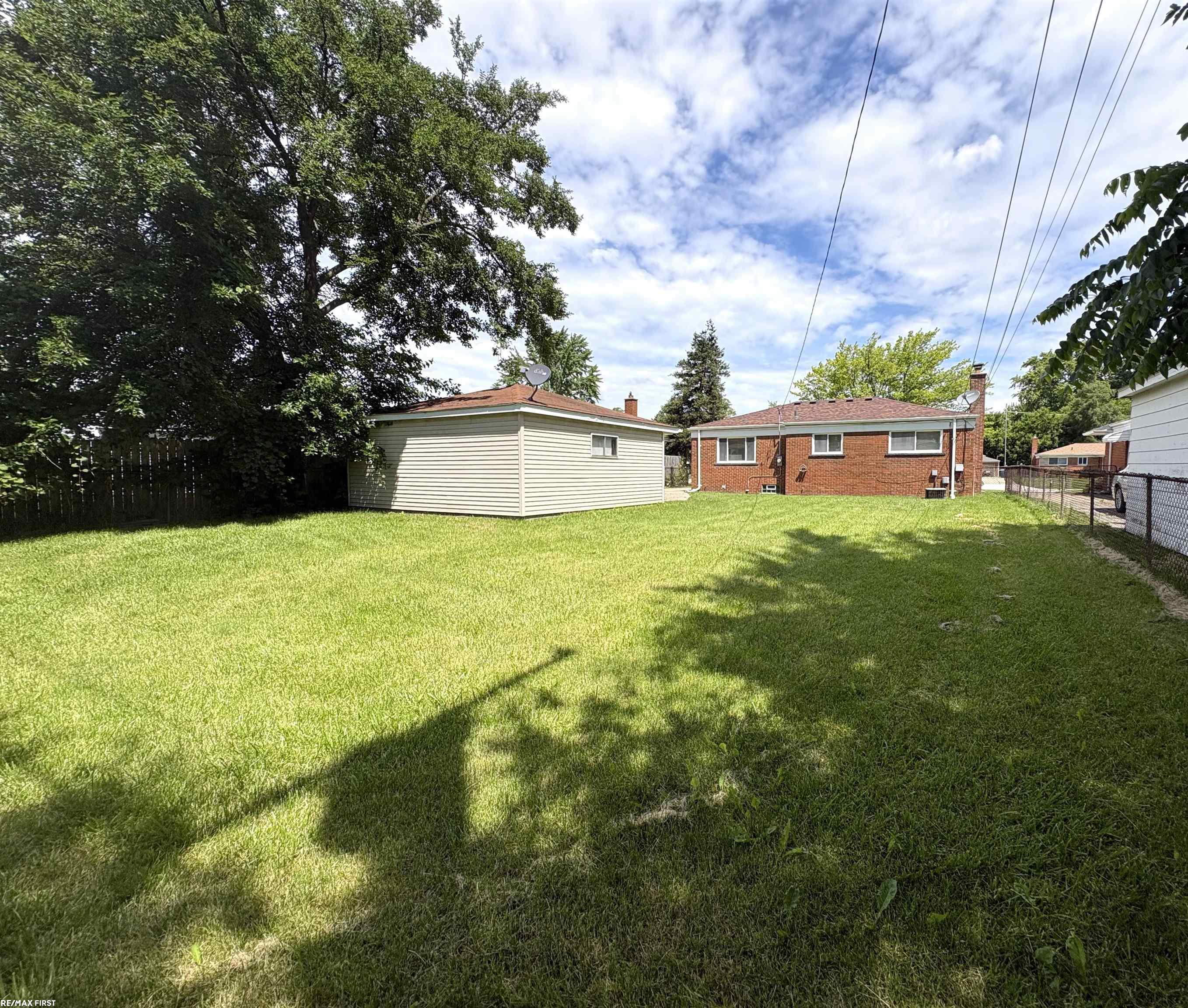 11652 Frazho Road Property Photo 18