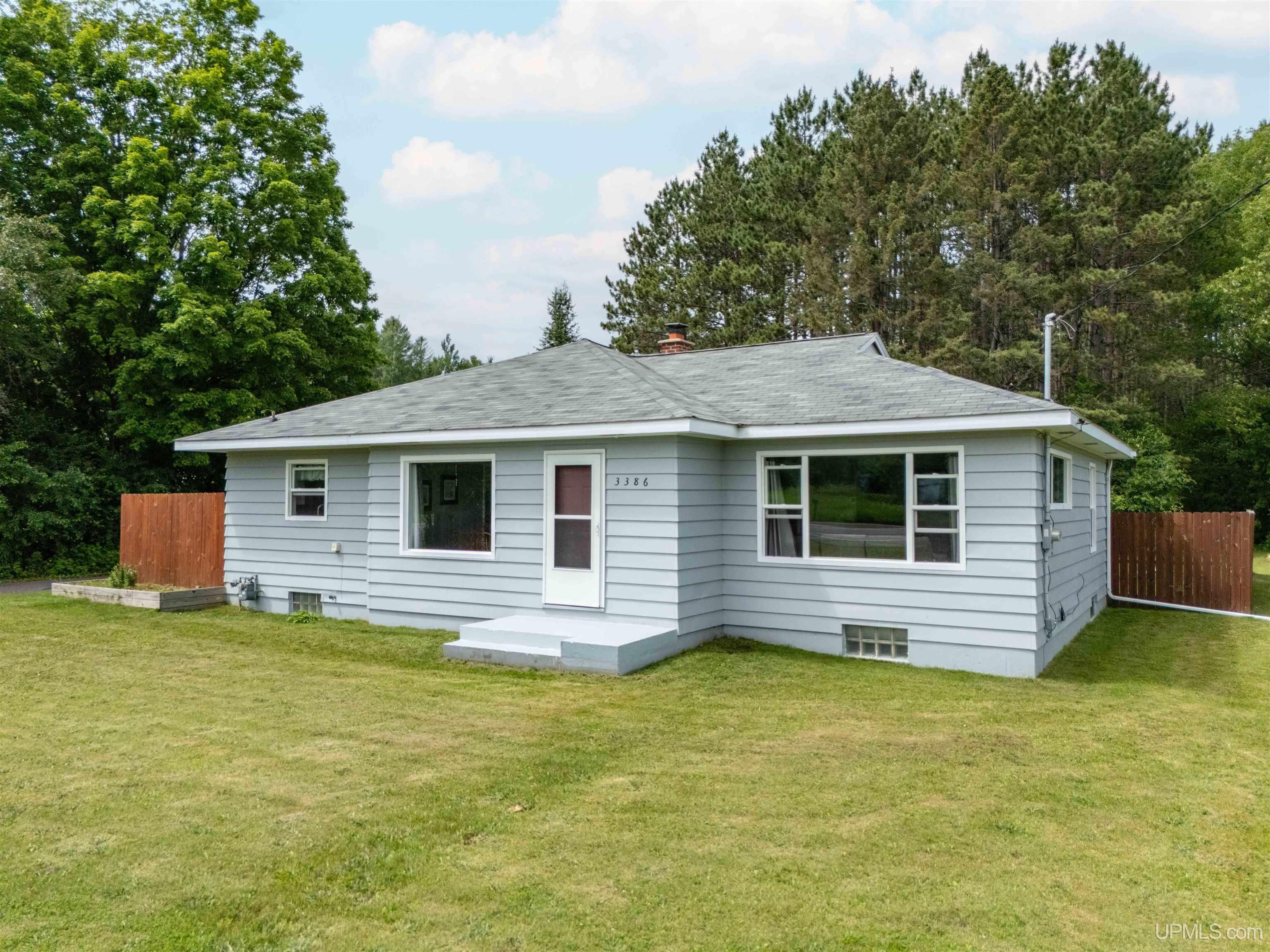 3386 Us 2 Highway Property Photo 1