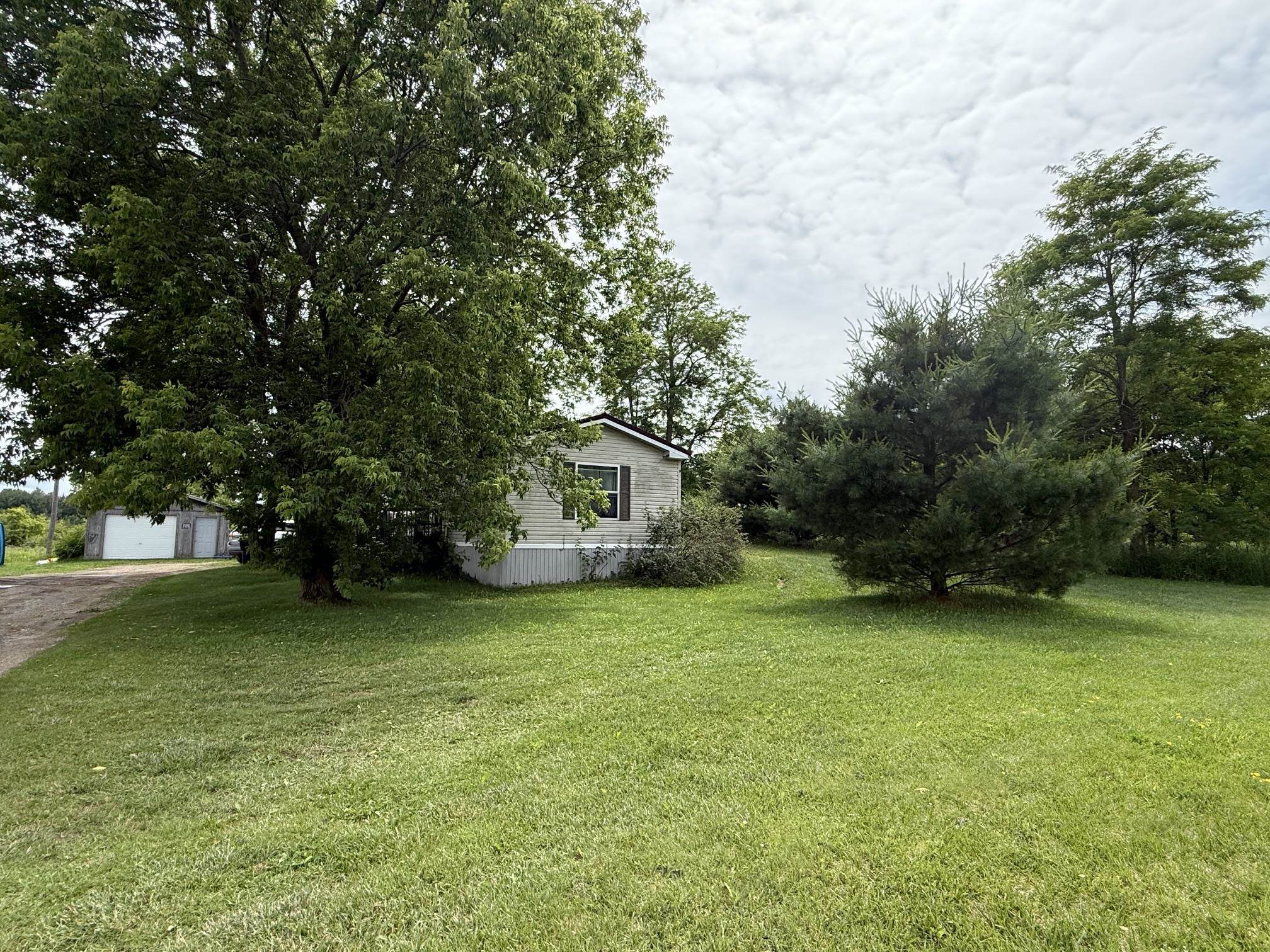 1850 E M 30 Highway Property Photo 1