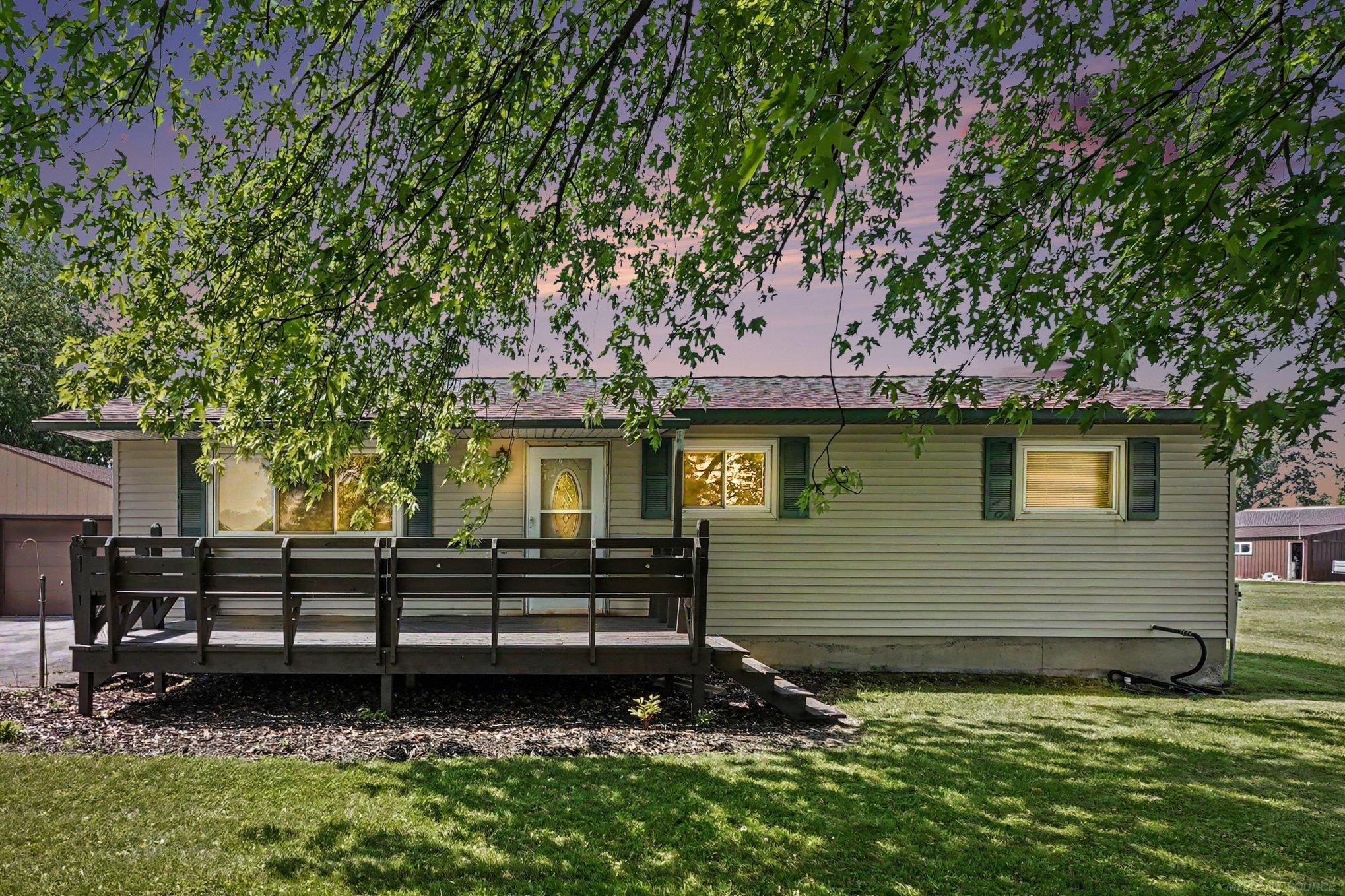 1944 E River Road