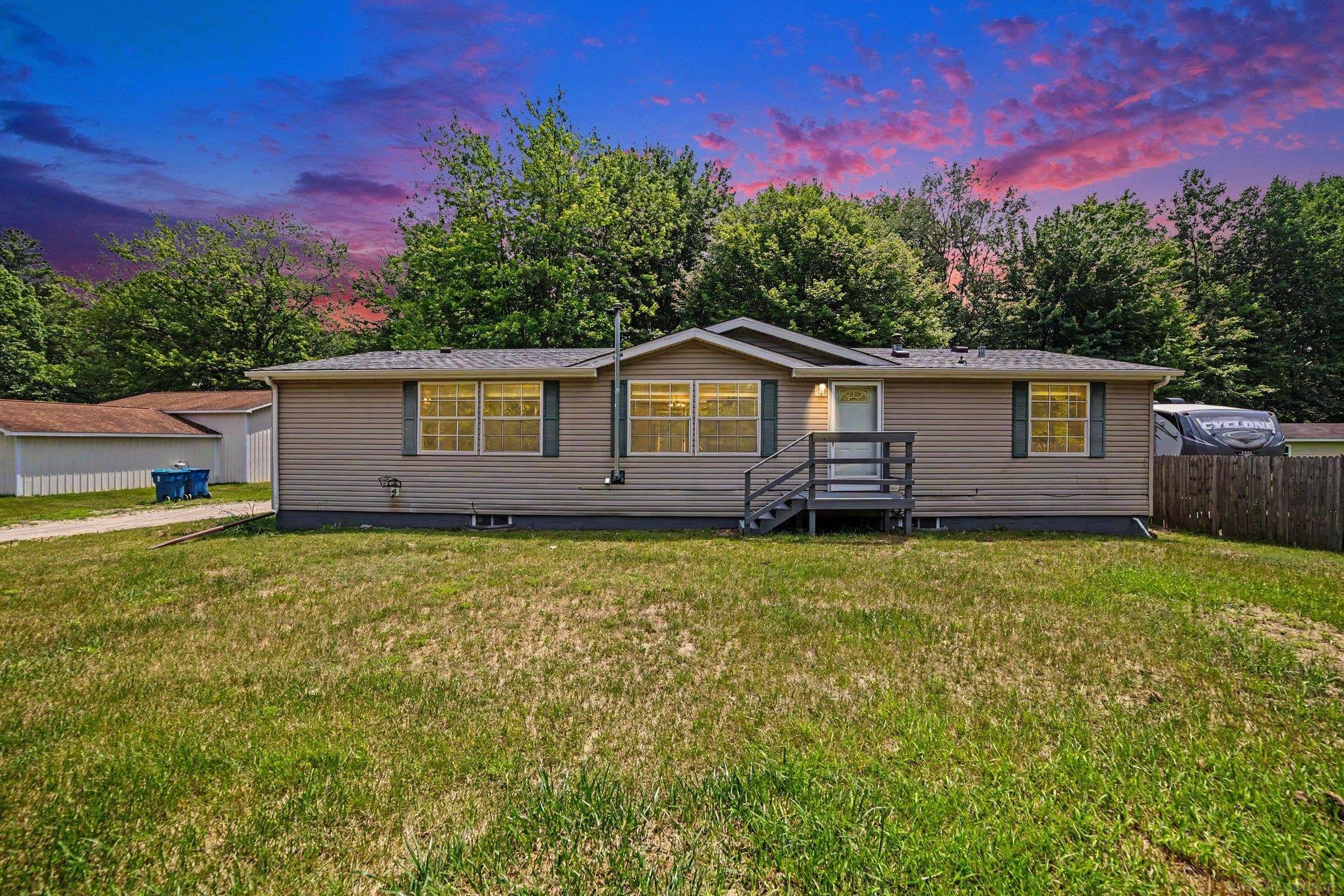 1717 W Townline 16 Road Property Photo 1