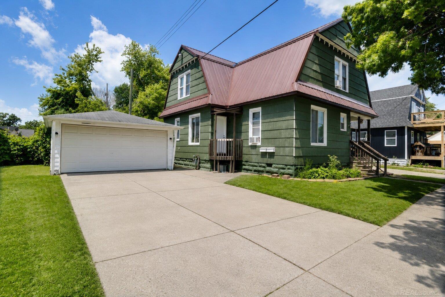 607 11th Street Property Photo 1