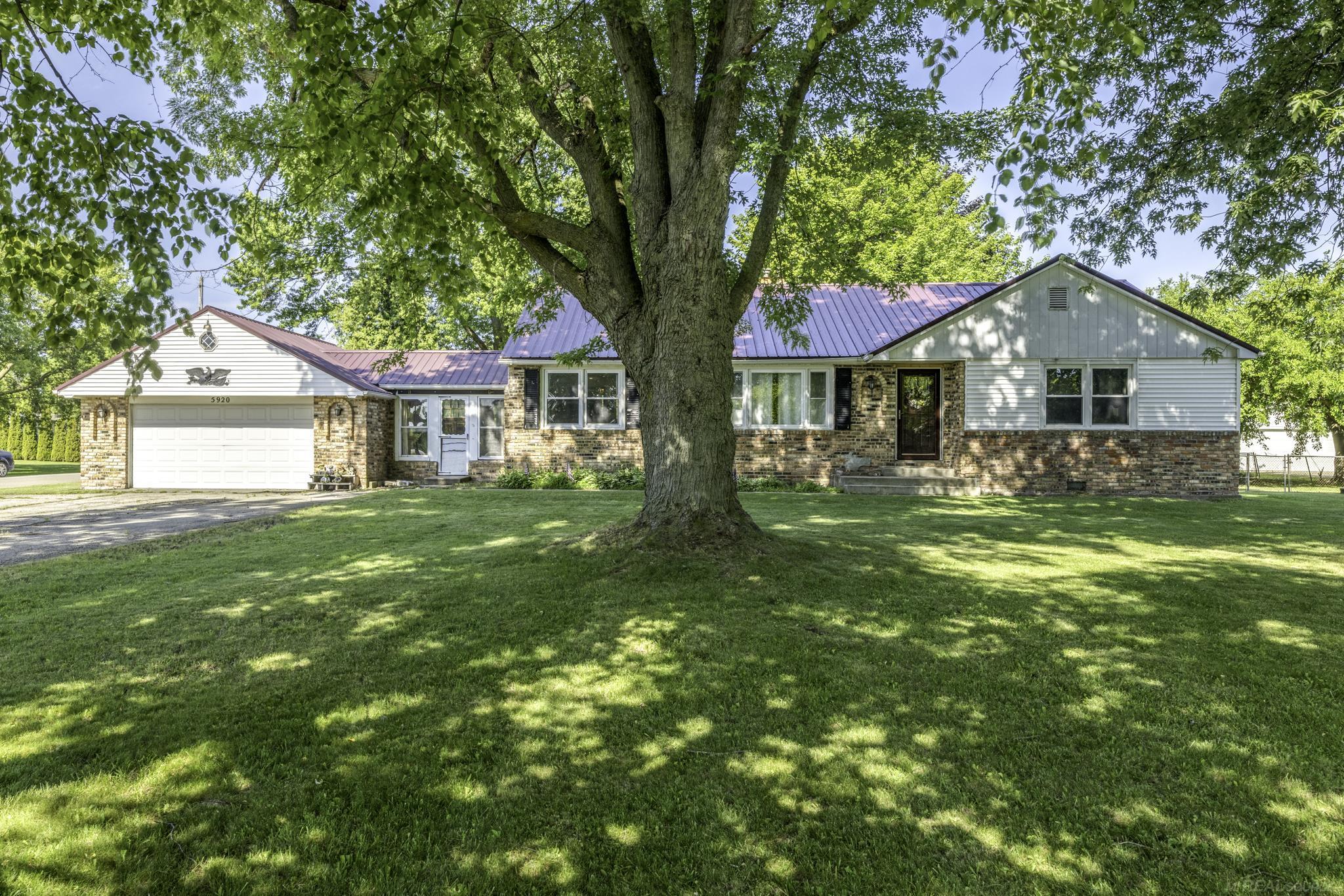 5920 Lakeshore Road Property Photo 1