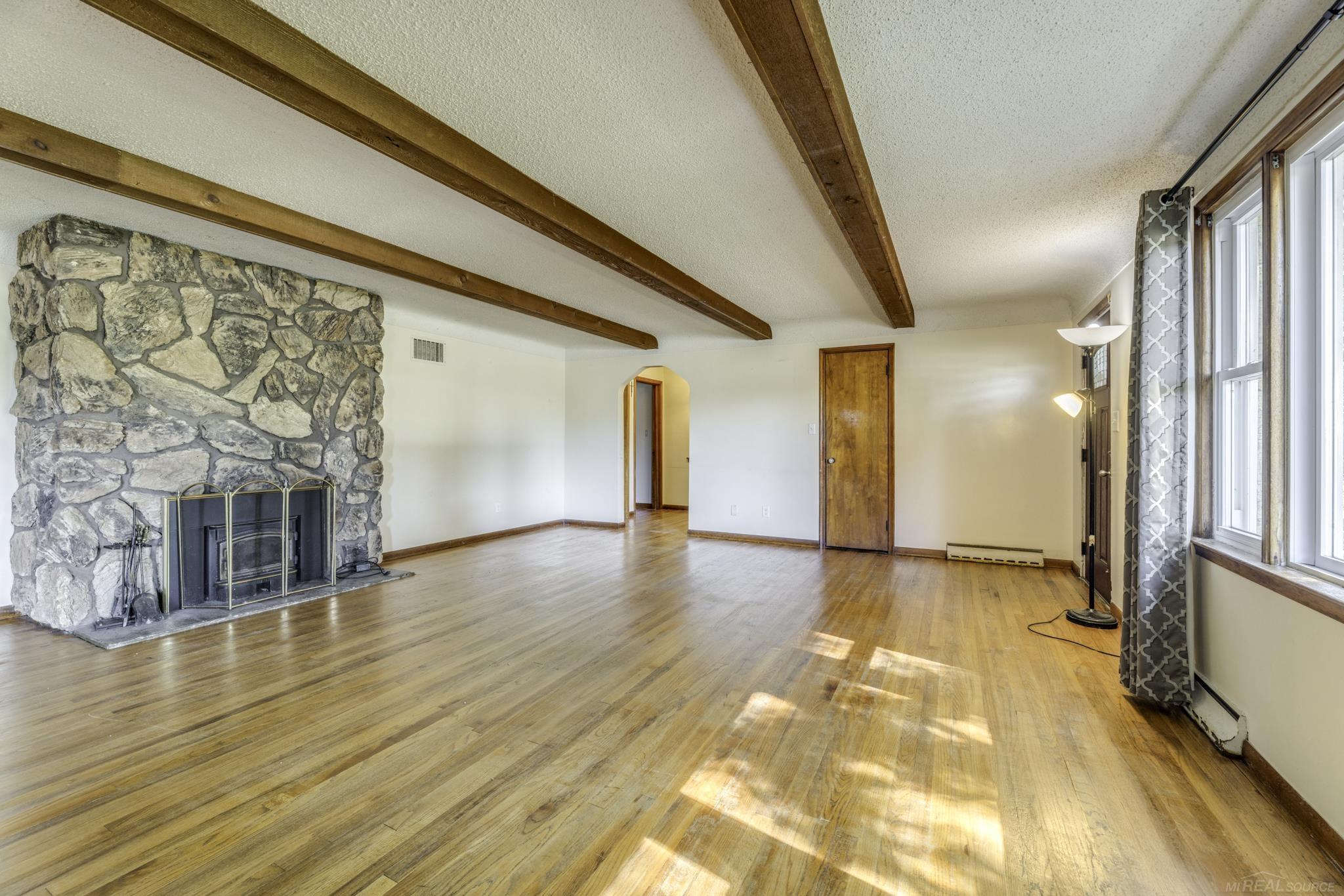 5920 Lakeshore Road Property Photo 5