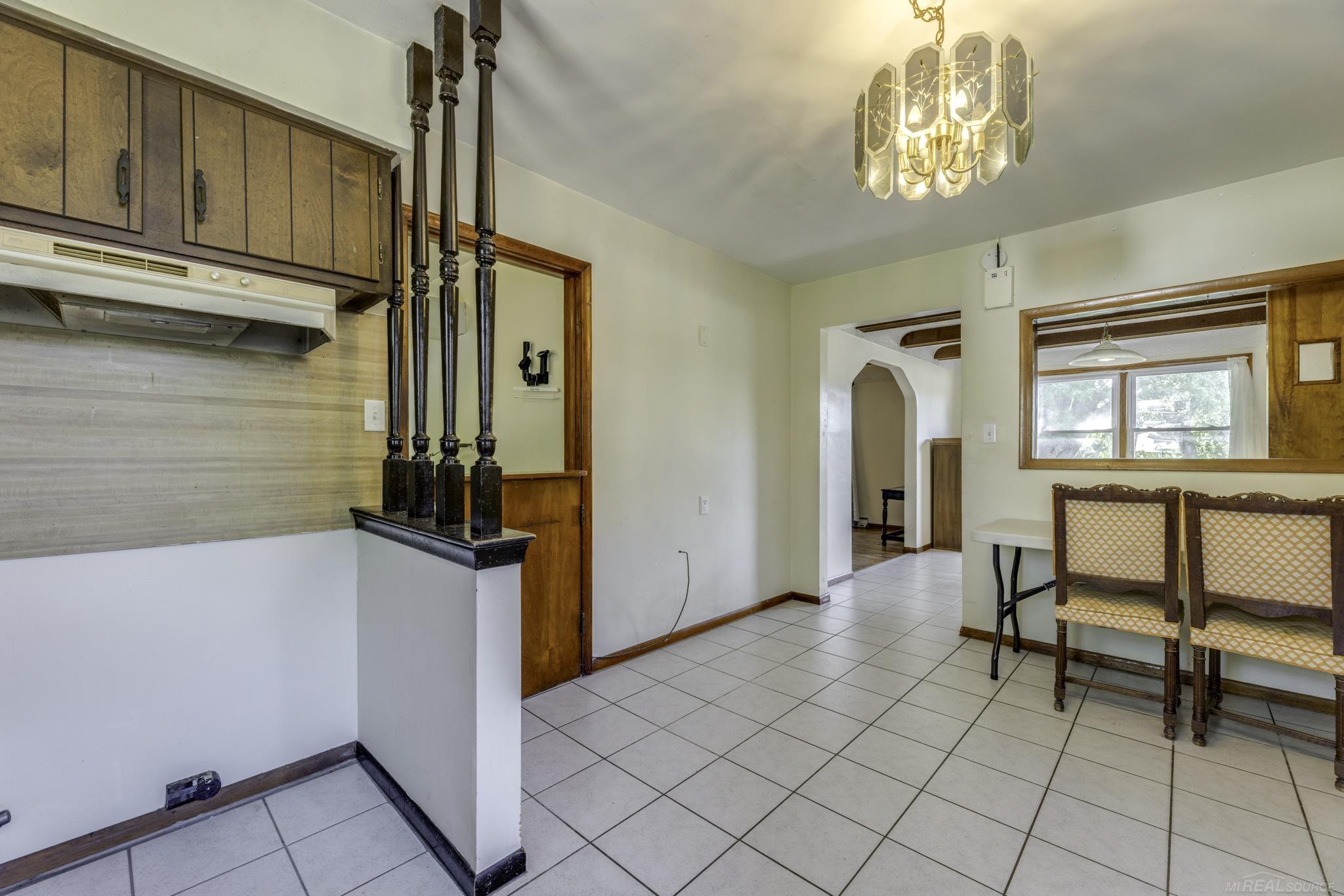 5920 Lakeshore Road Property Photo 11