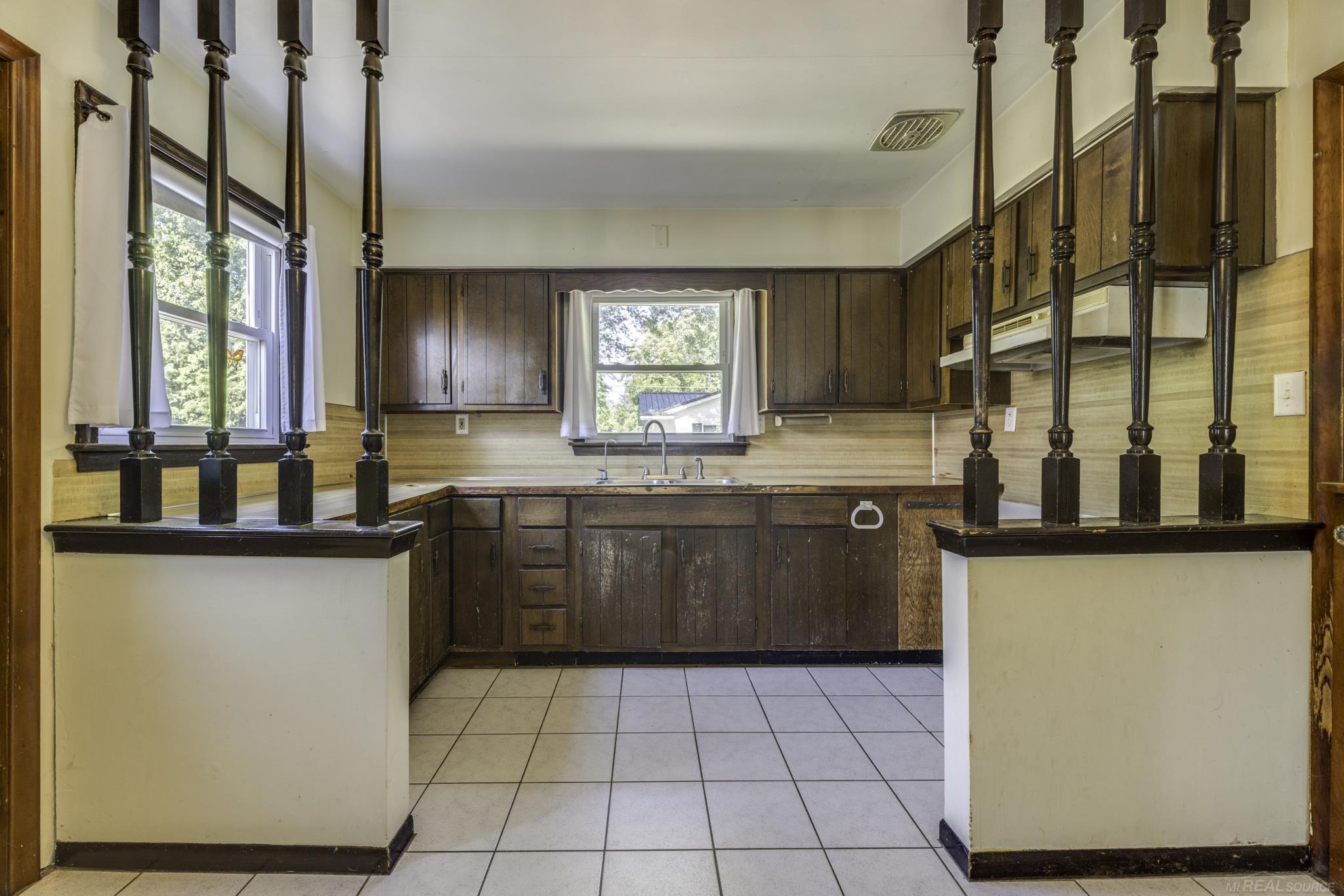 5920 Lakeshore Road Property Photo 12