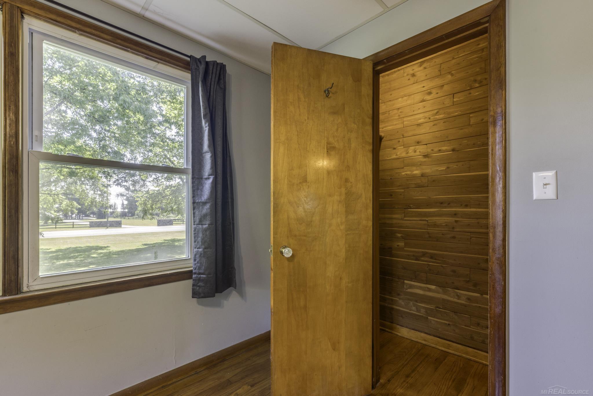 5920 Lakeshore Road Property Photo 21