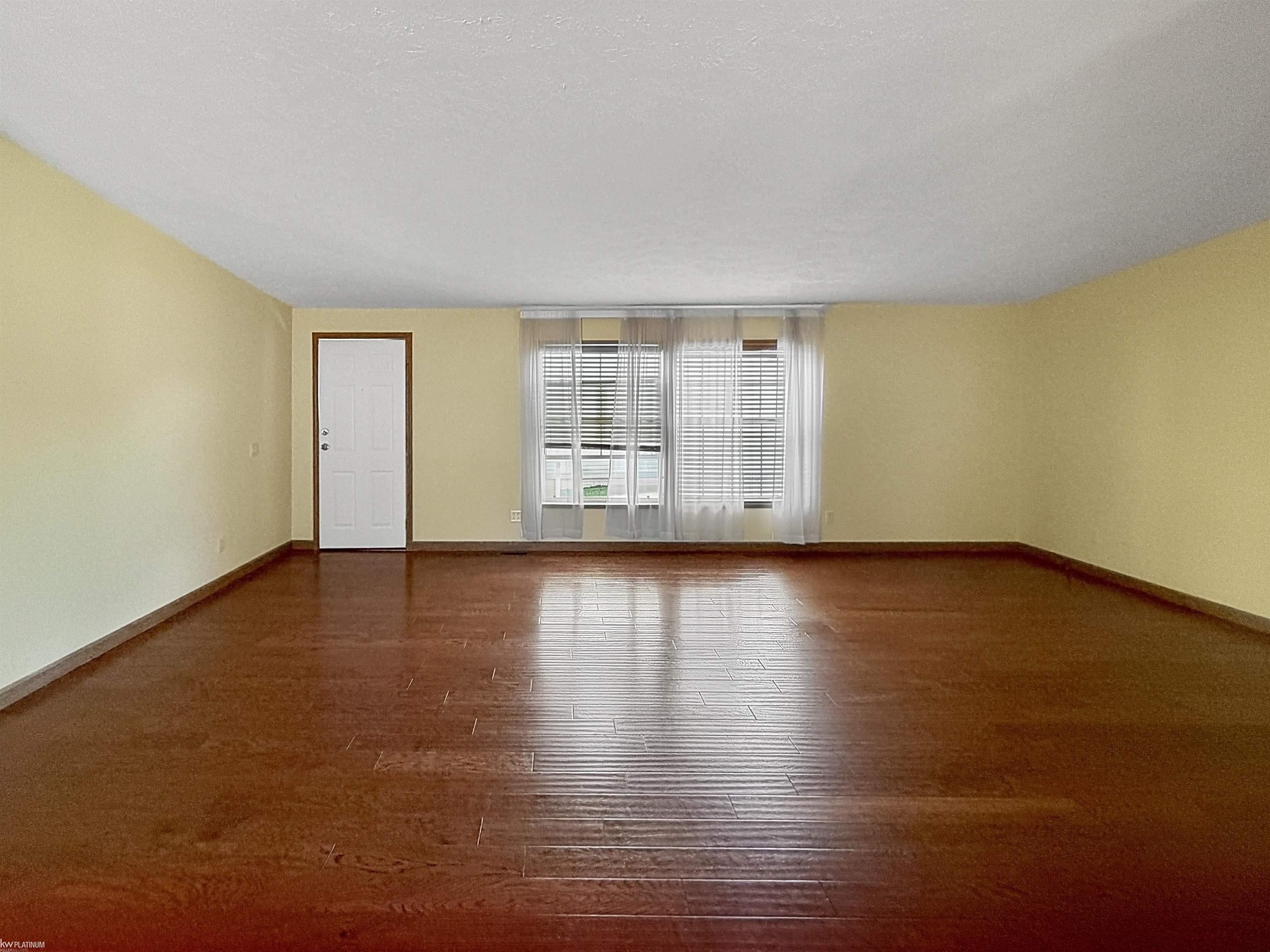37037 Millstone Trail Property Photo 6