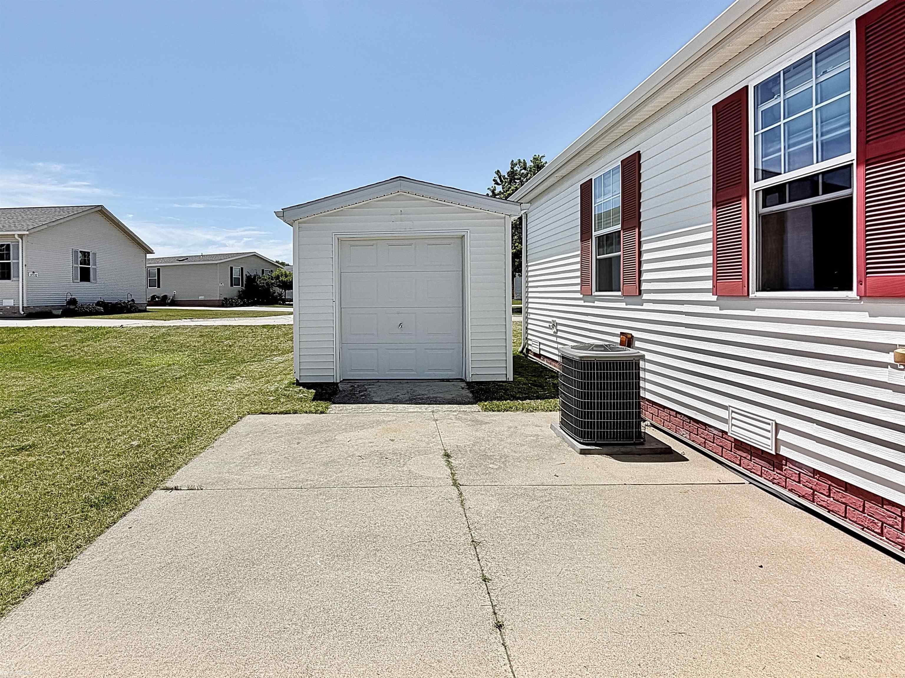 37037 Millstone Trail Property Photo 30