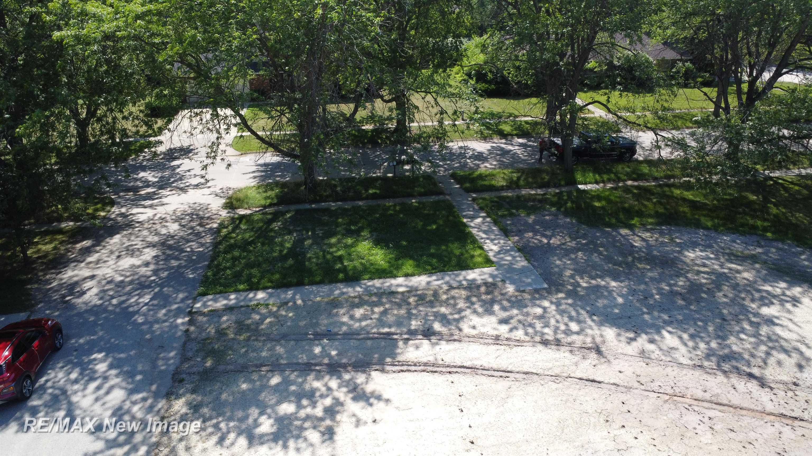 3681 Bernice Drive Property Photo 4