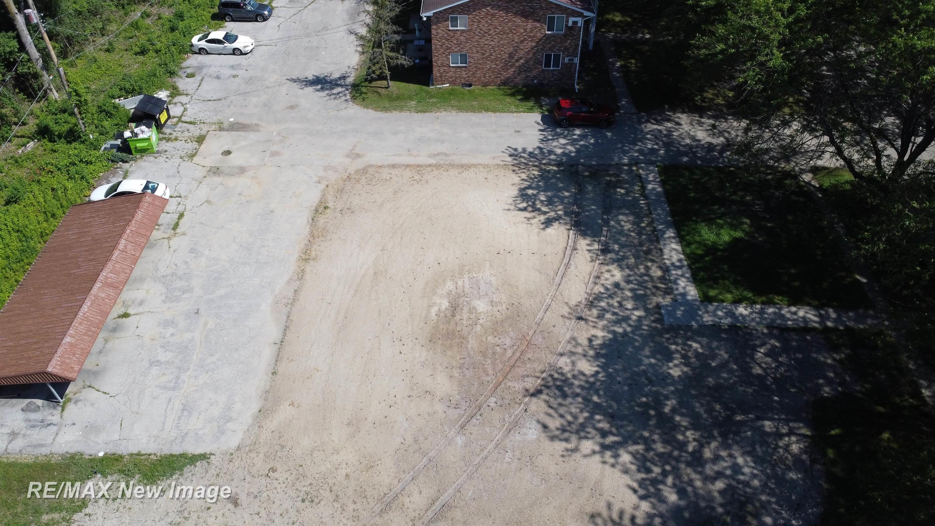3681 Bernice Drive Property Photo 6