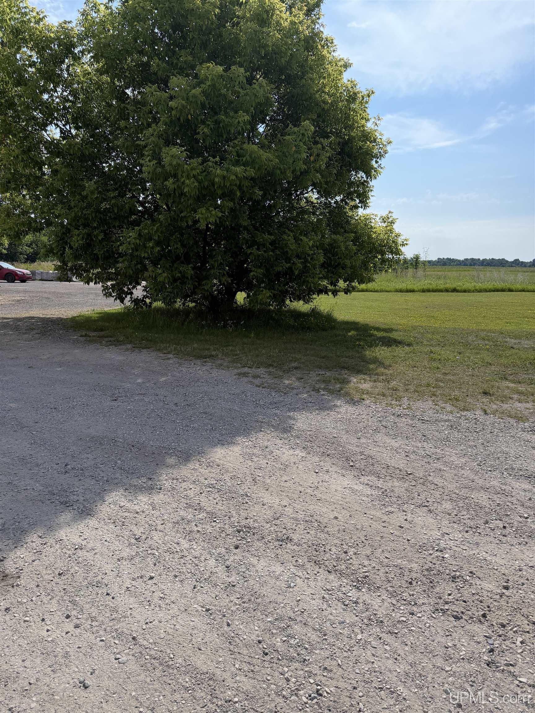 6488 State Street Highway Property Photo 1