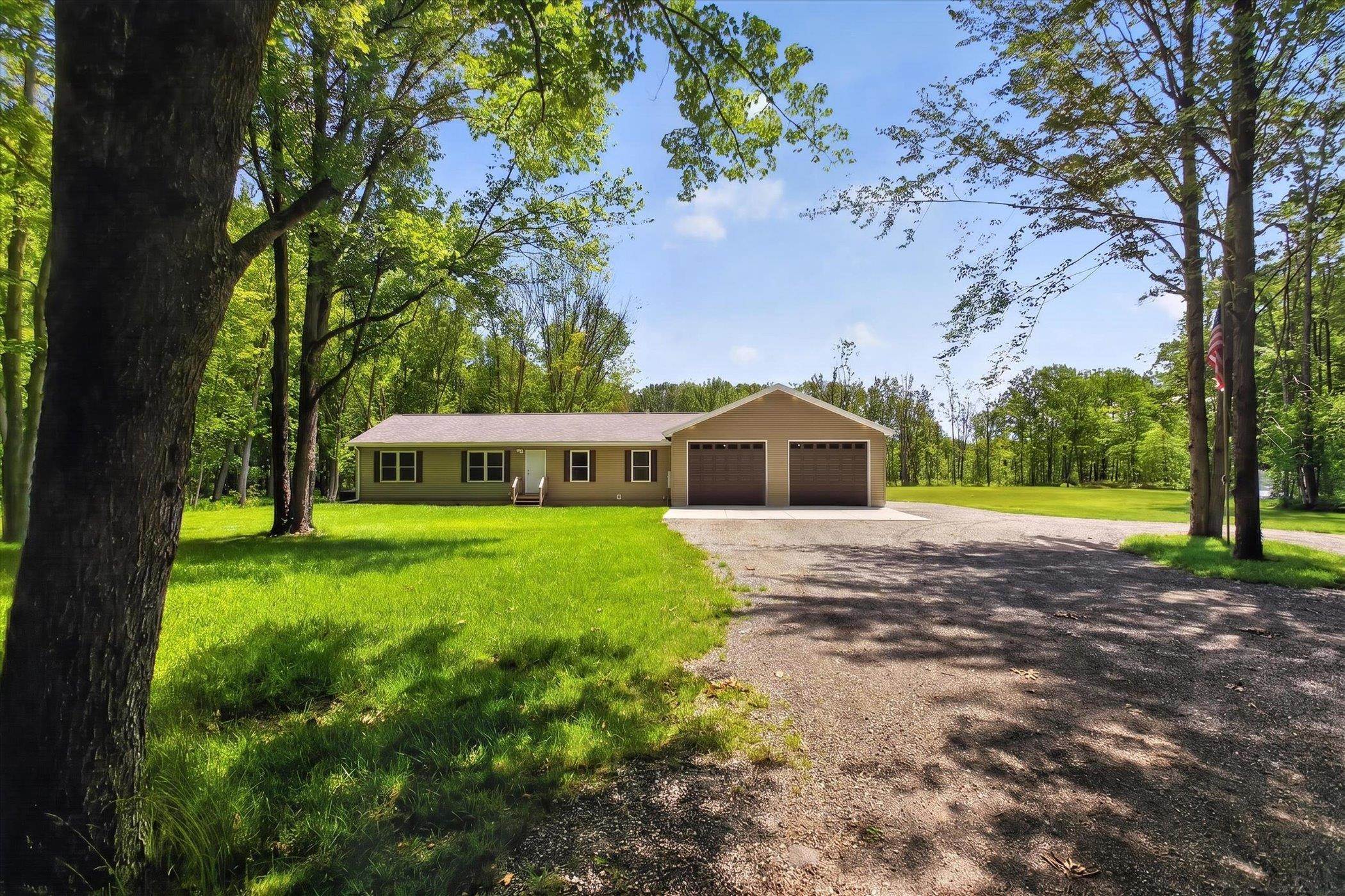 5590 N Jefferson Road Property Photo 1