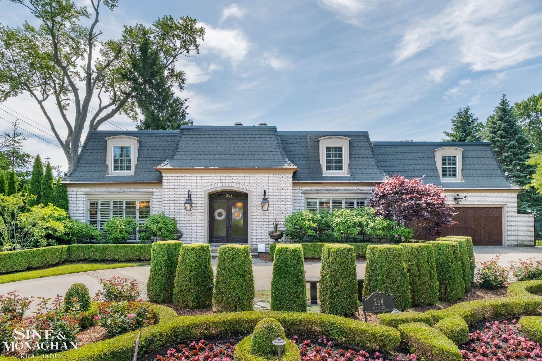 264 Grosse Pointe Boulevard Property Photo 1