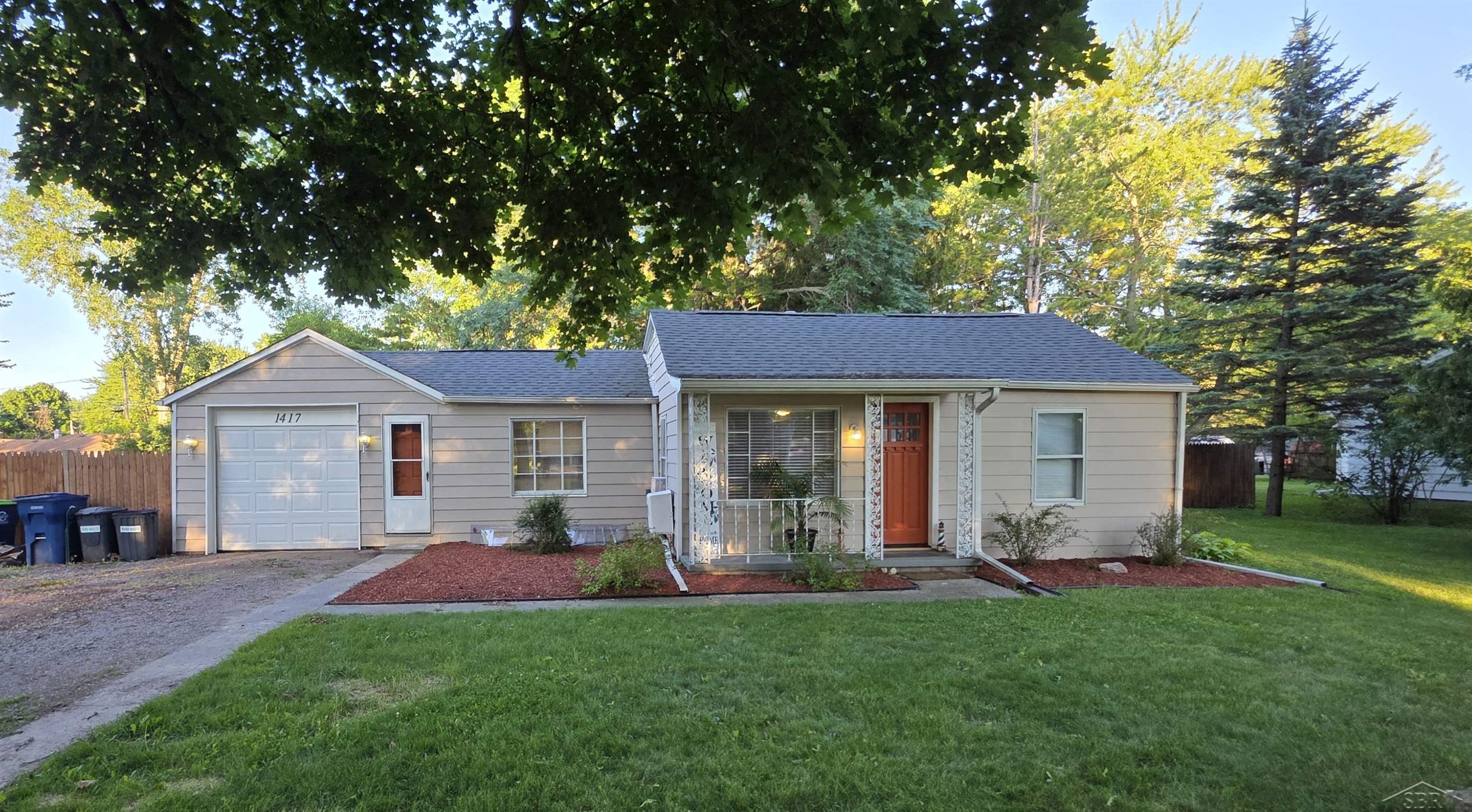 1417 Pius Street Property Photo 1