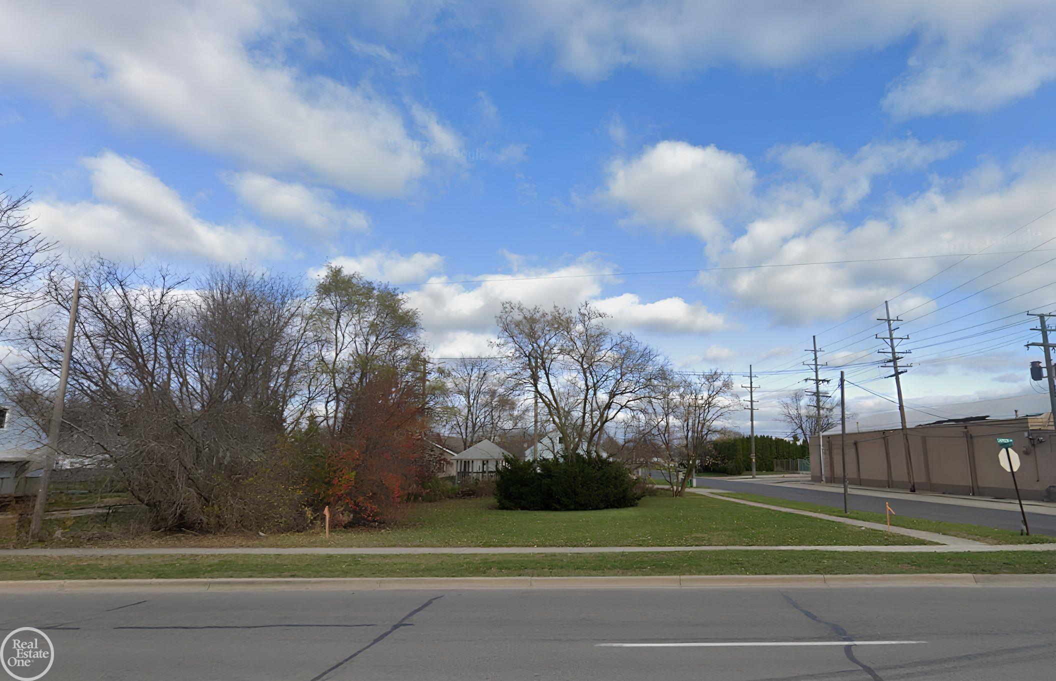 2500 Lapeer Road Property Photo 2