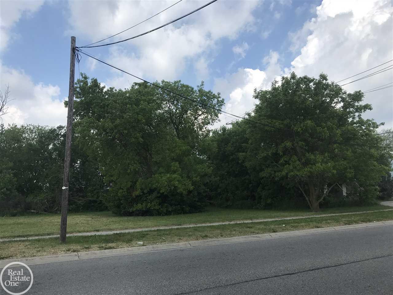 2500 Lapeer Road Property Photo 3