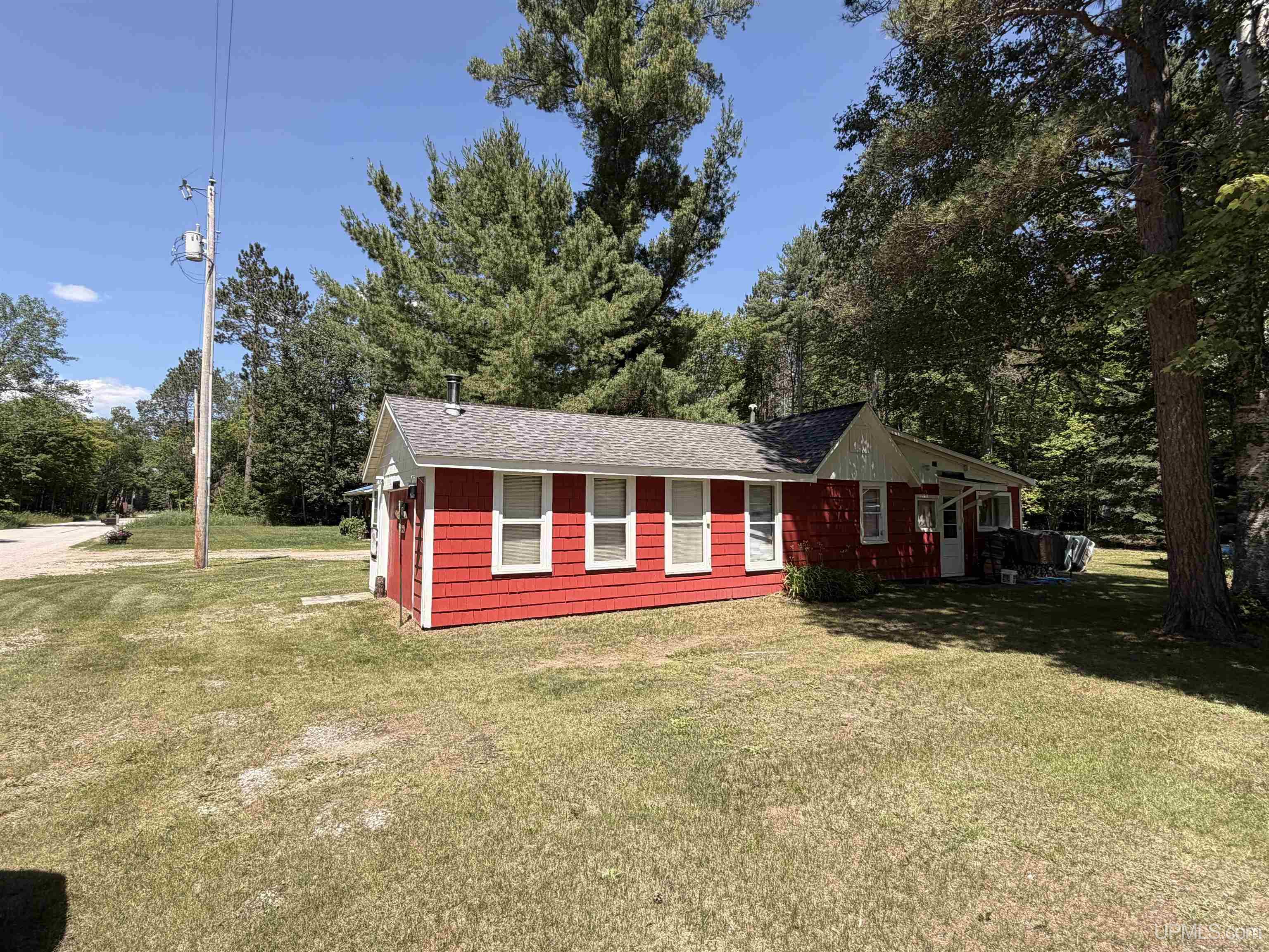8826 N Boot Lake Road Property Photo 3