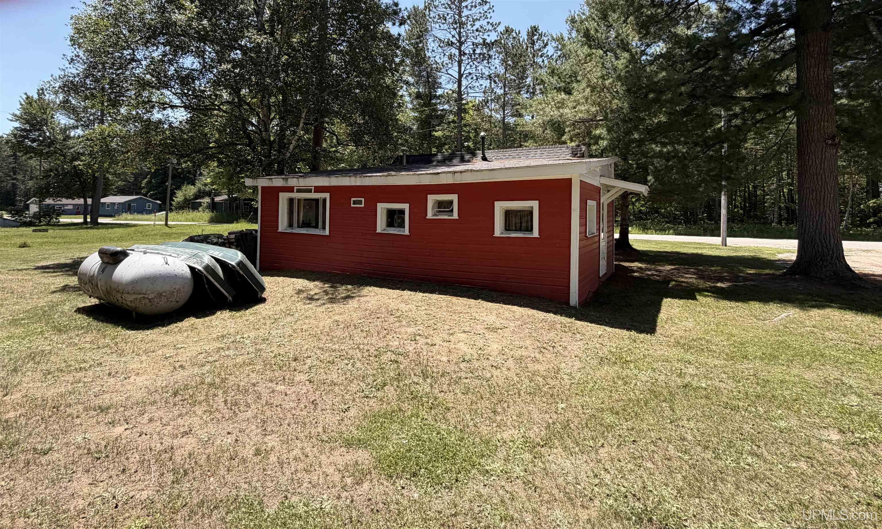 8826 N Boot Lake Road Property Photo 7