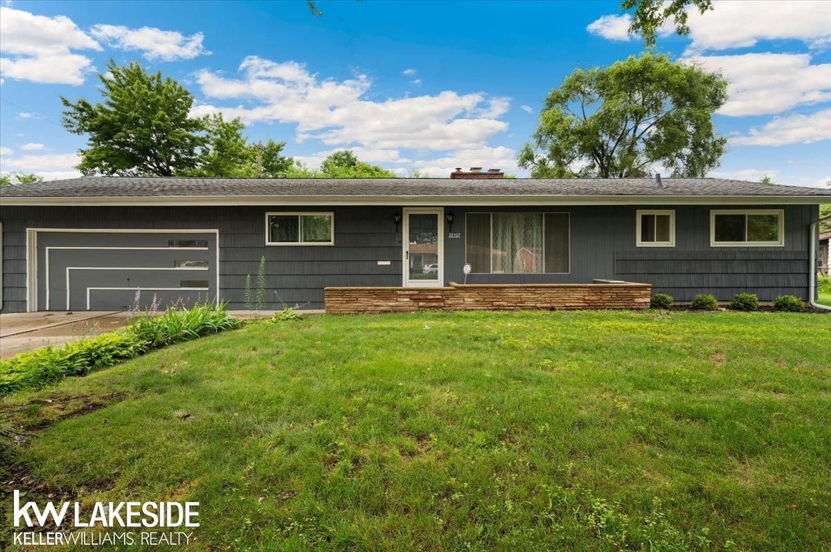 28197 Roan Drive Property Photo 4