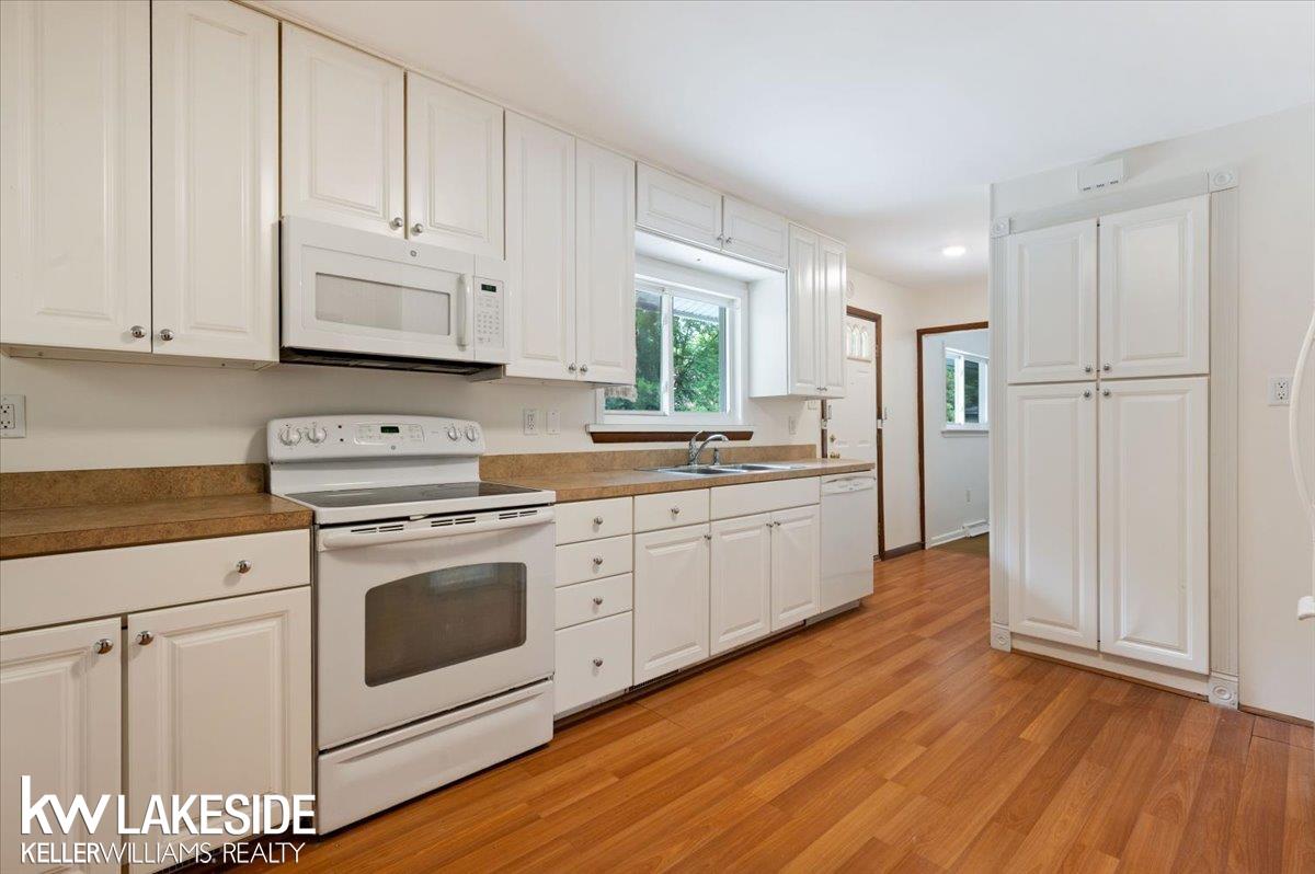 28197 Roan Drive Property Photo 15