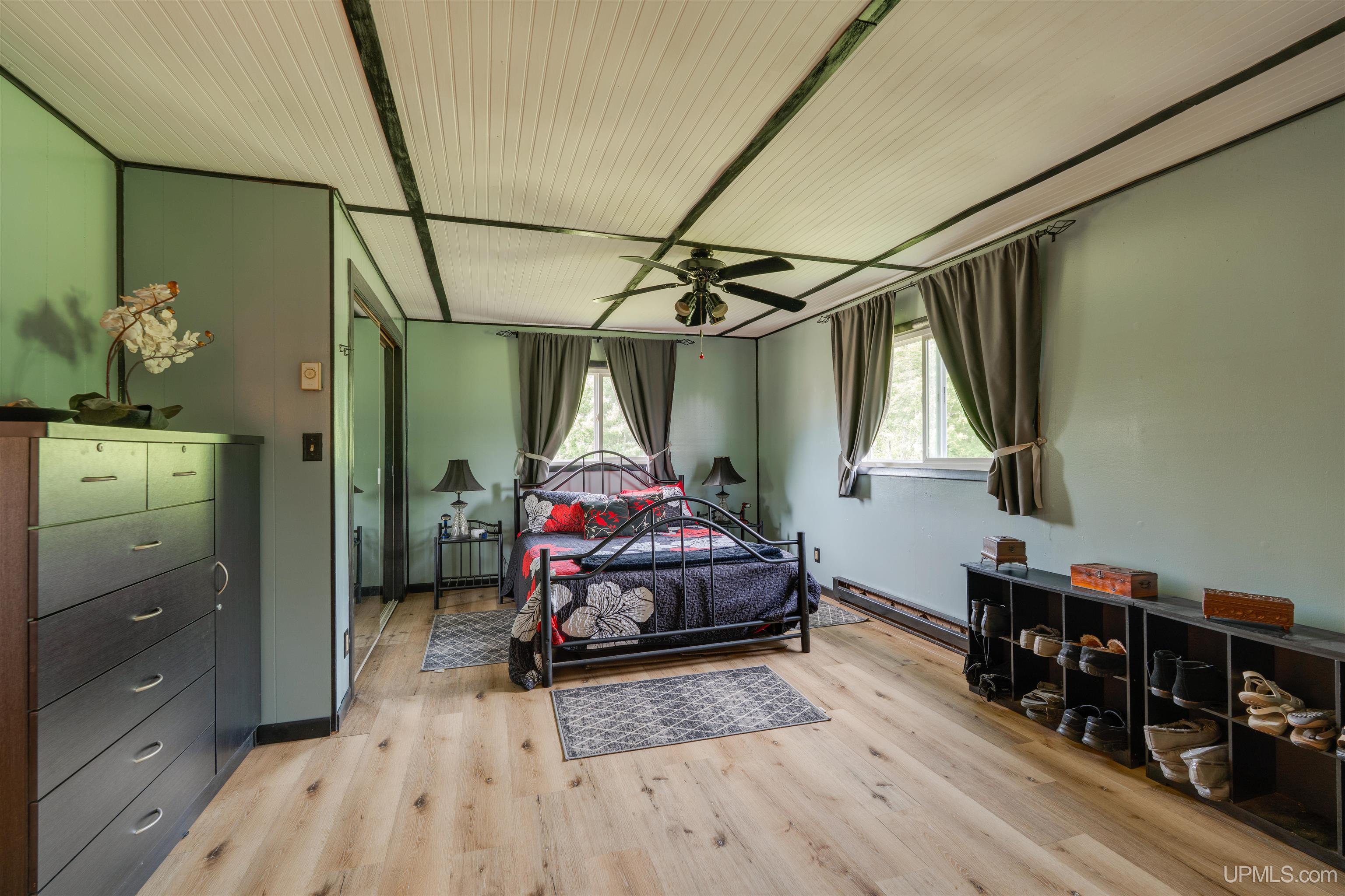 984n Dixon Road Property Photo 12