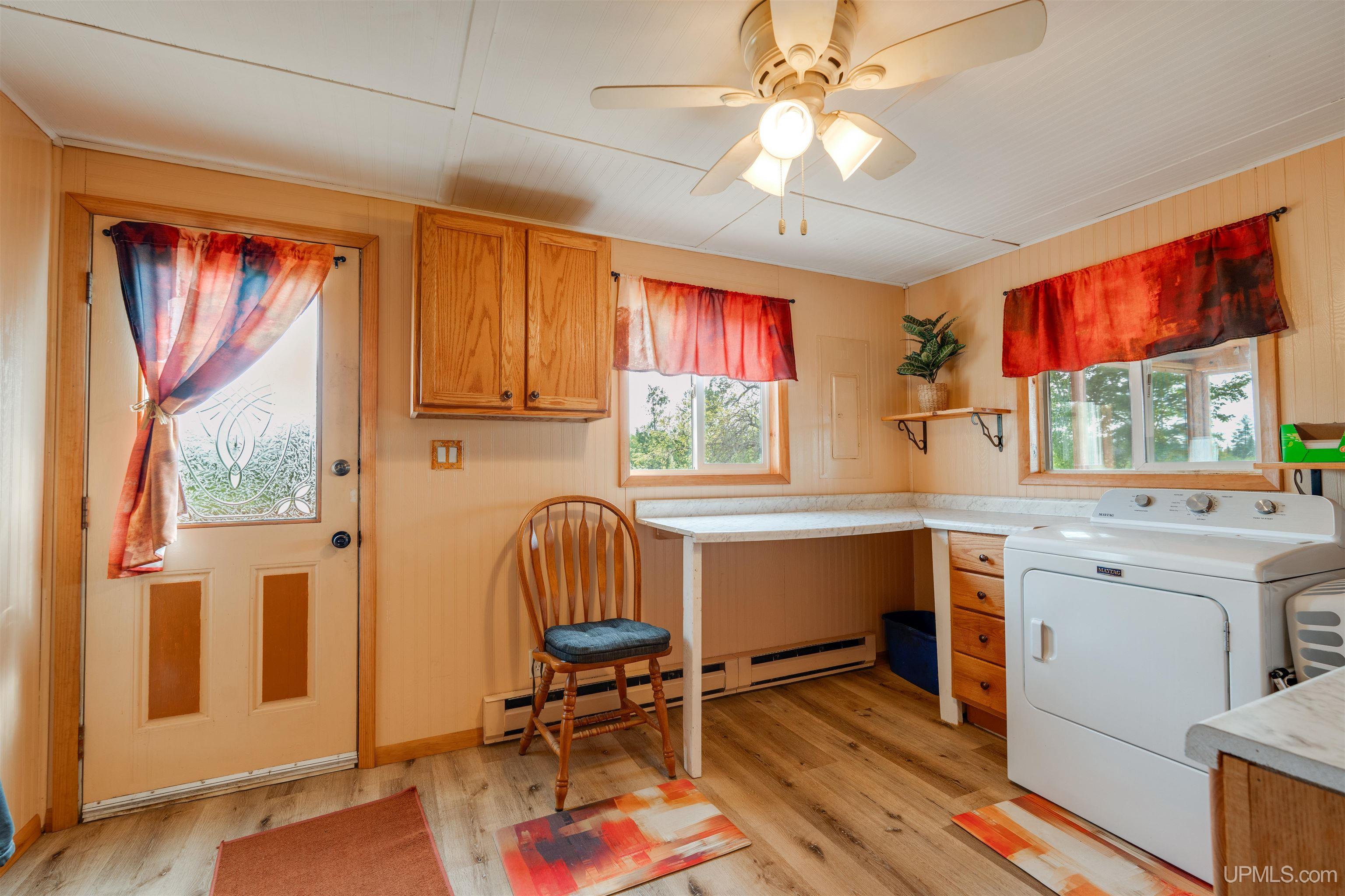 984n Dixon Road Property Photo 18