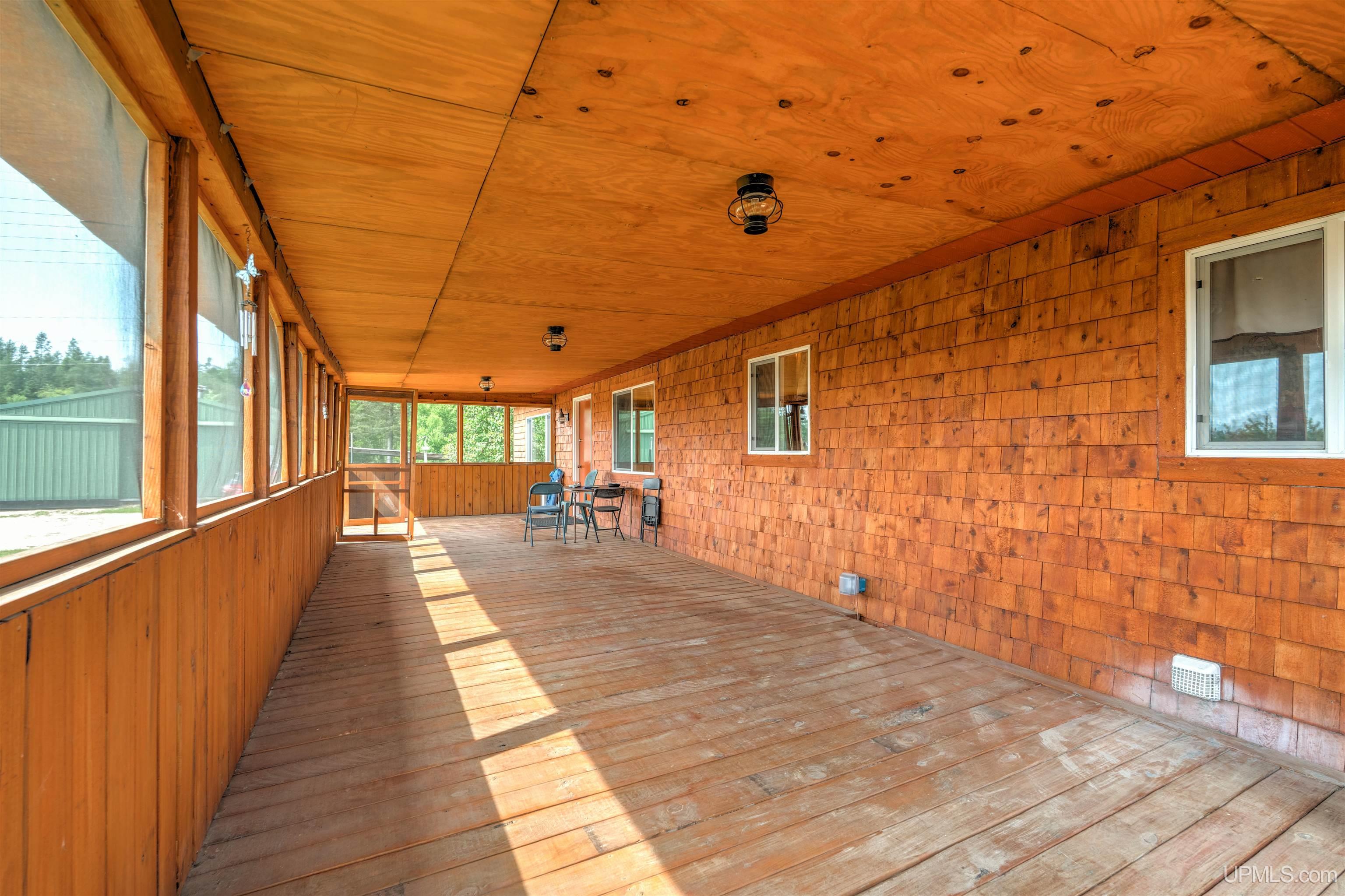 984n Dixon Road Property Photo 28