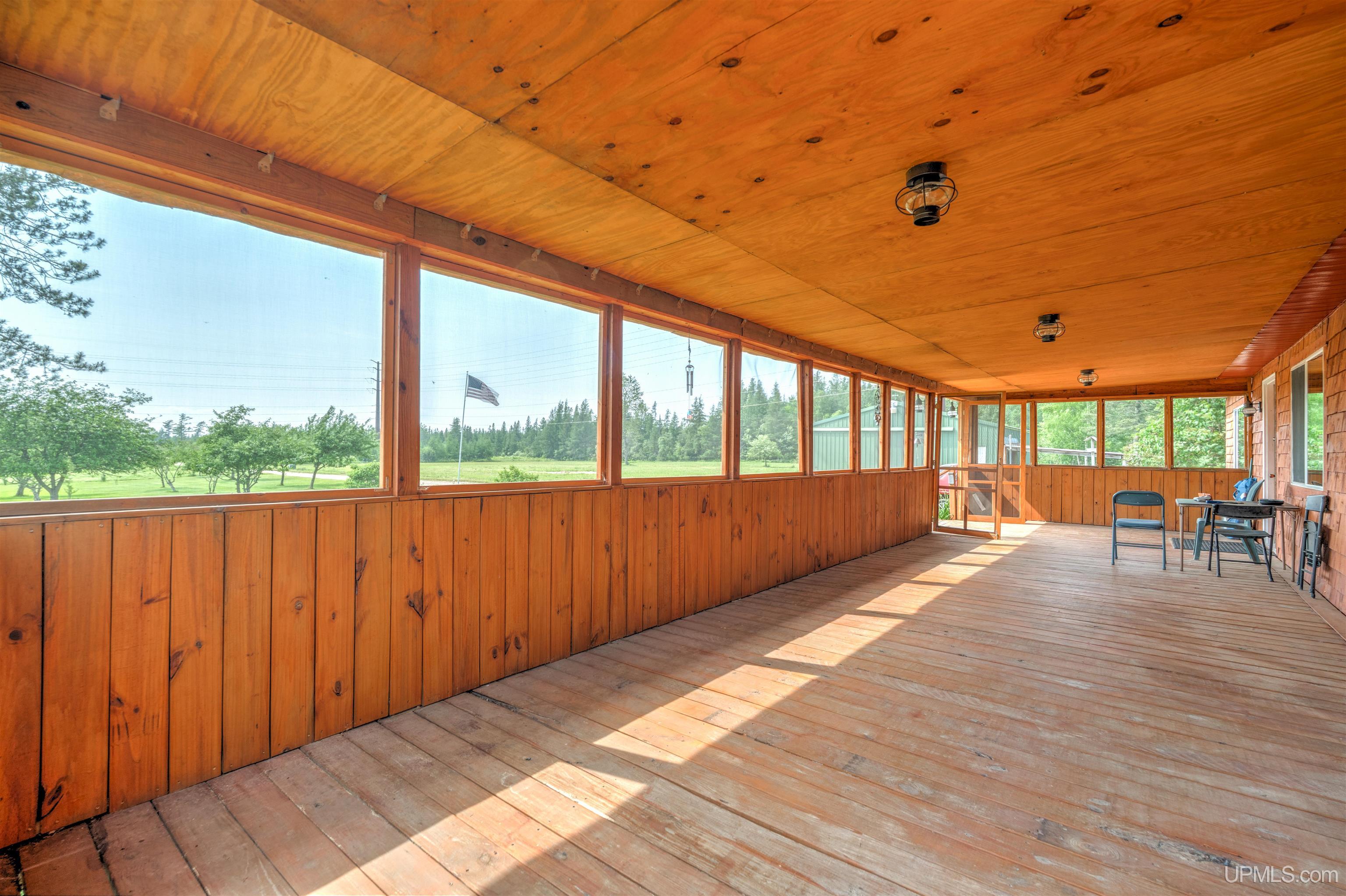 984n Dixon Road Property Photo 29