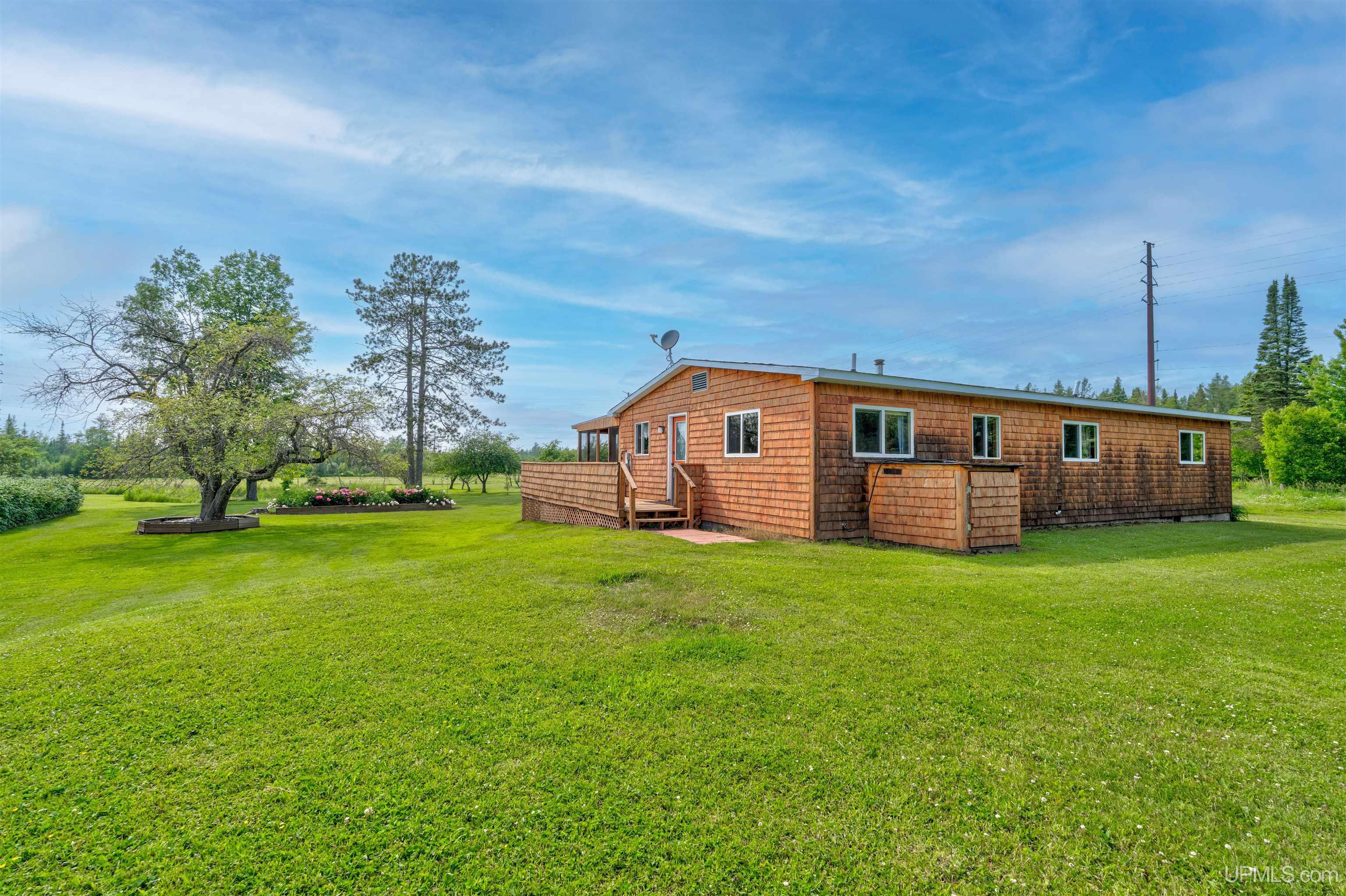 984n Dixon Road Property Photo 32