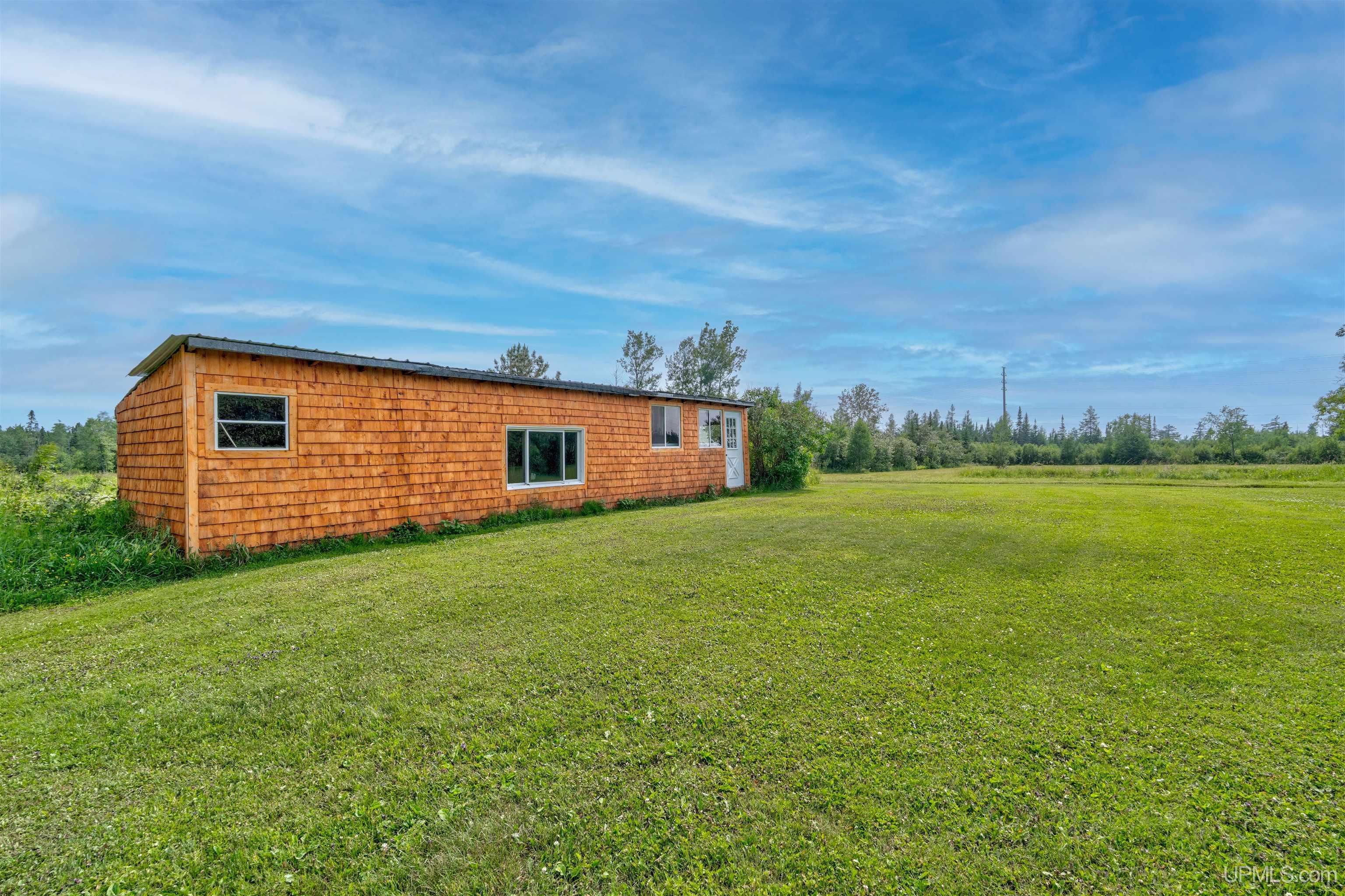 984n Dixon Road Property Photo 34