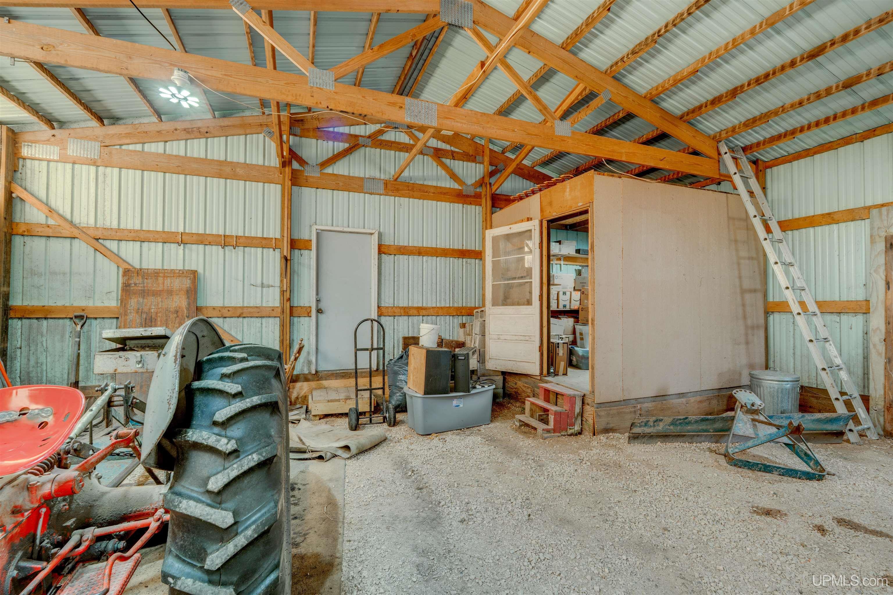 984n Dixon Road Property Photo 42