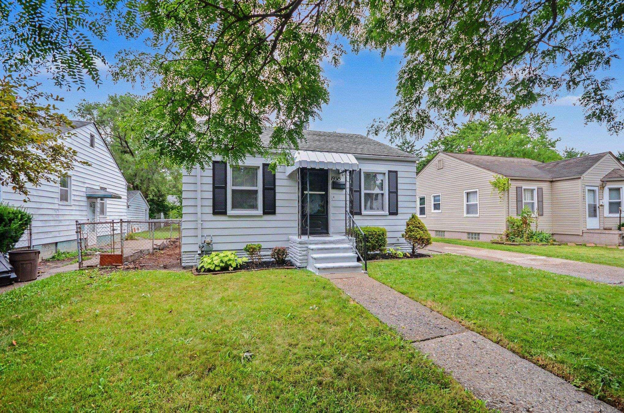 19315 Kingsville Street Property Photo 5