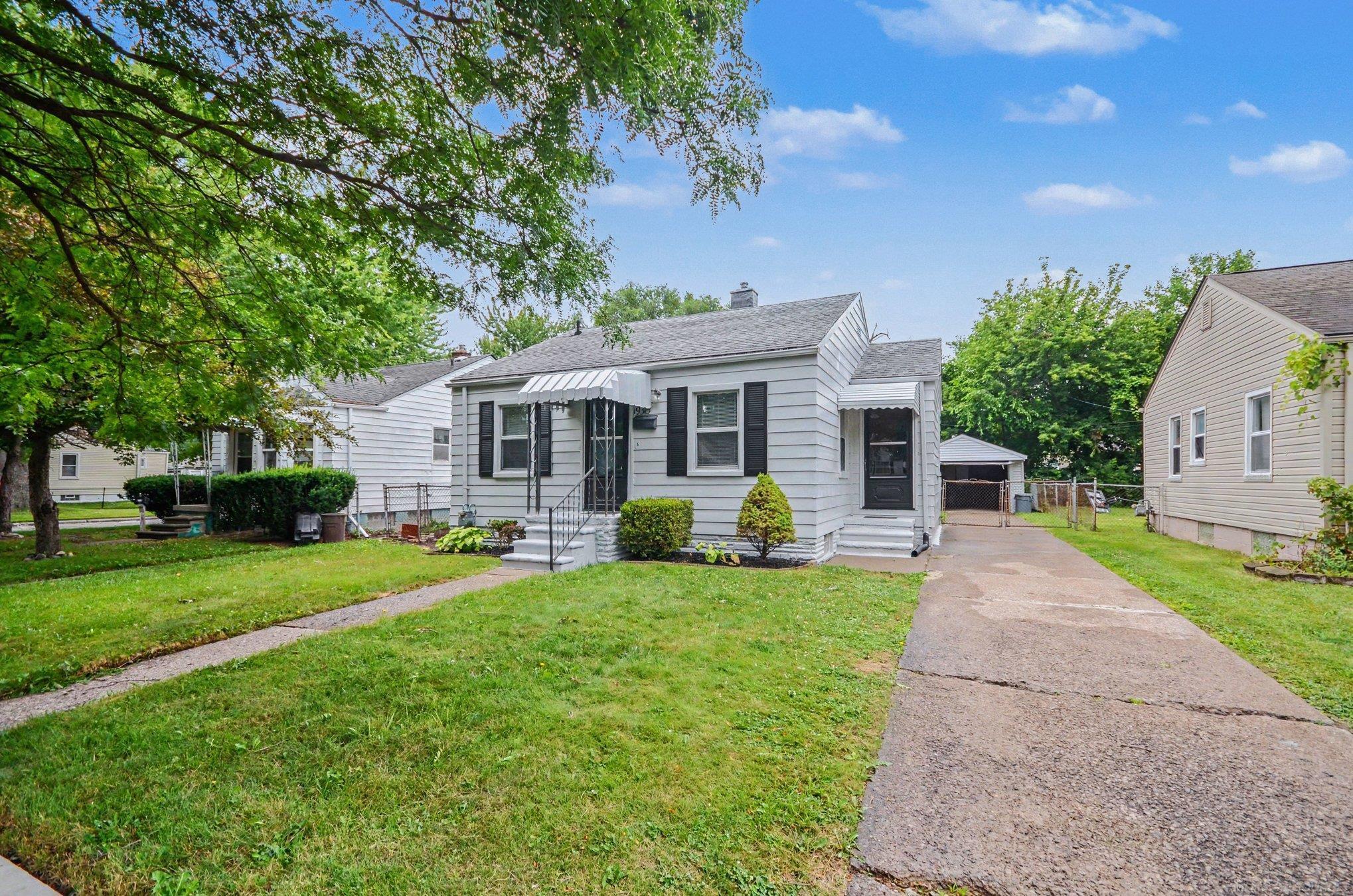 19315 Kingsville Street Property Photo 6