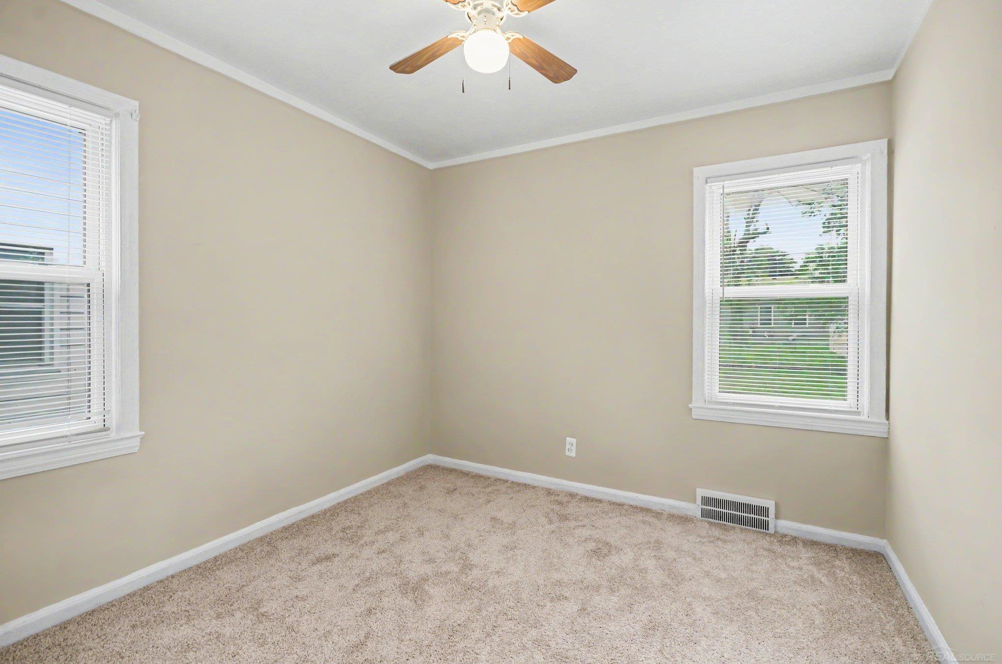 19315 Kingsville Street Property Photo 15