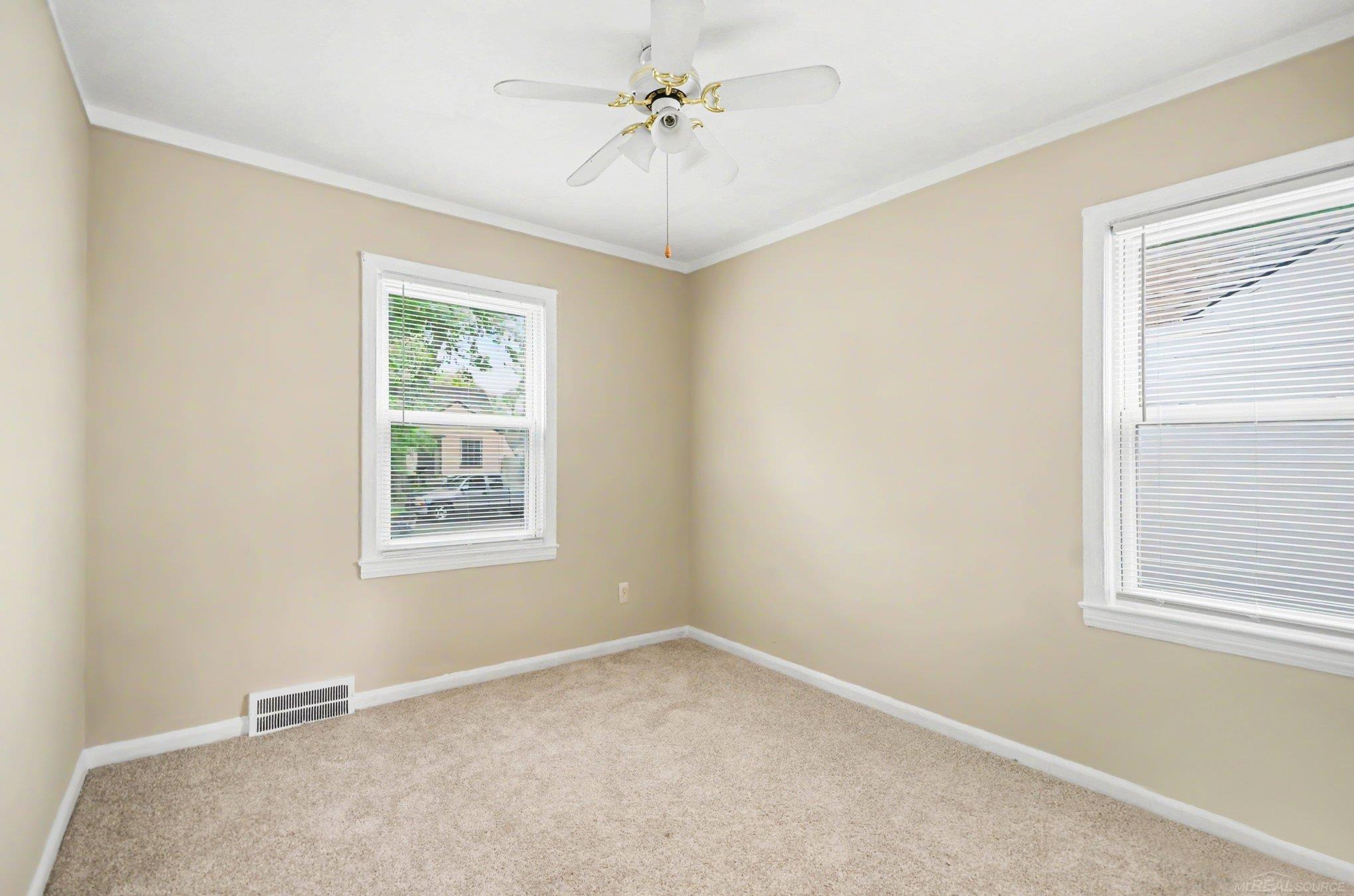 19315 Kingsville Street Property Photo 16
