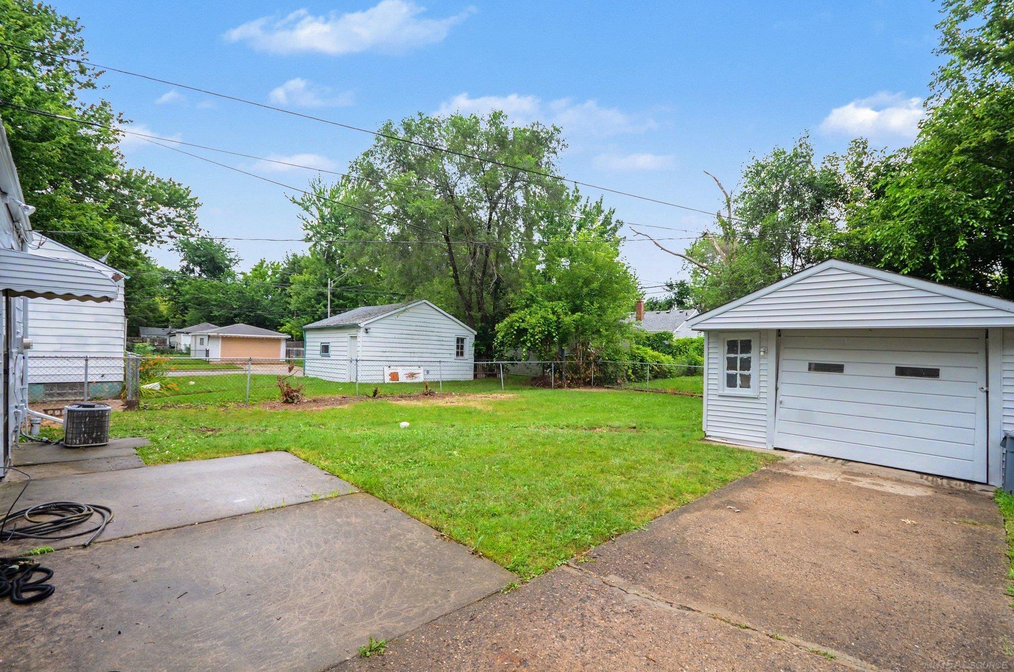 19315 Kingsville Street Property Photo 20
