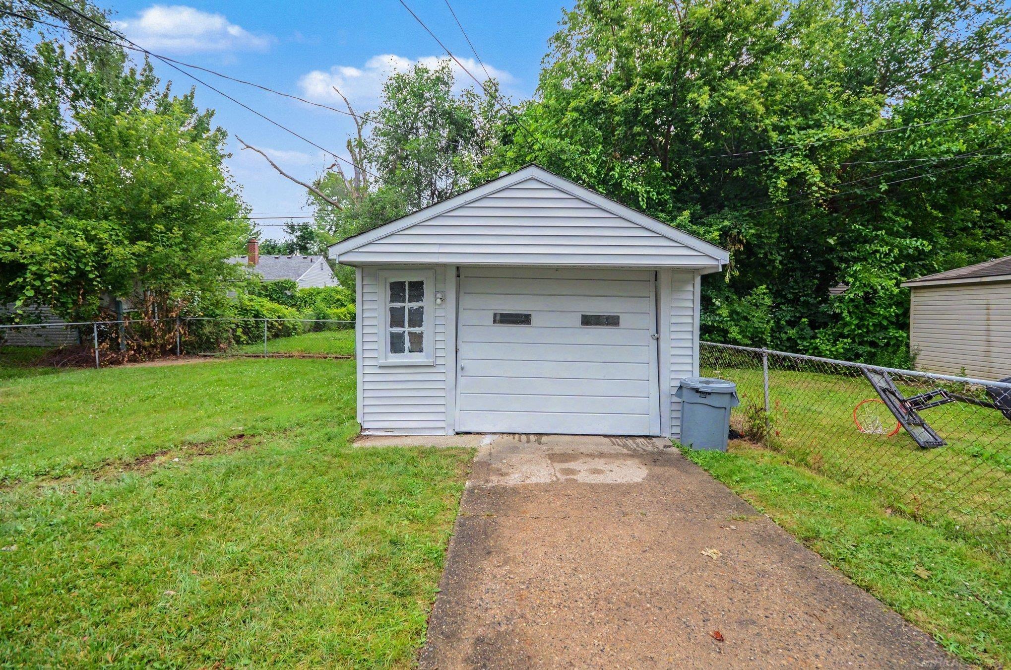 19315 Kingsville Street Property Photo 22