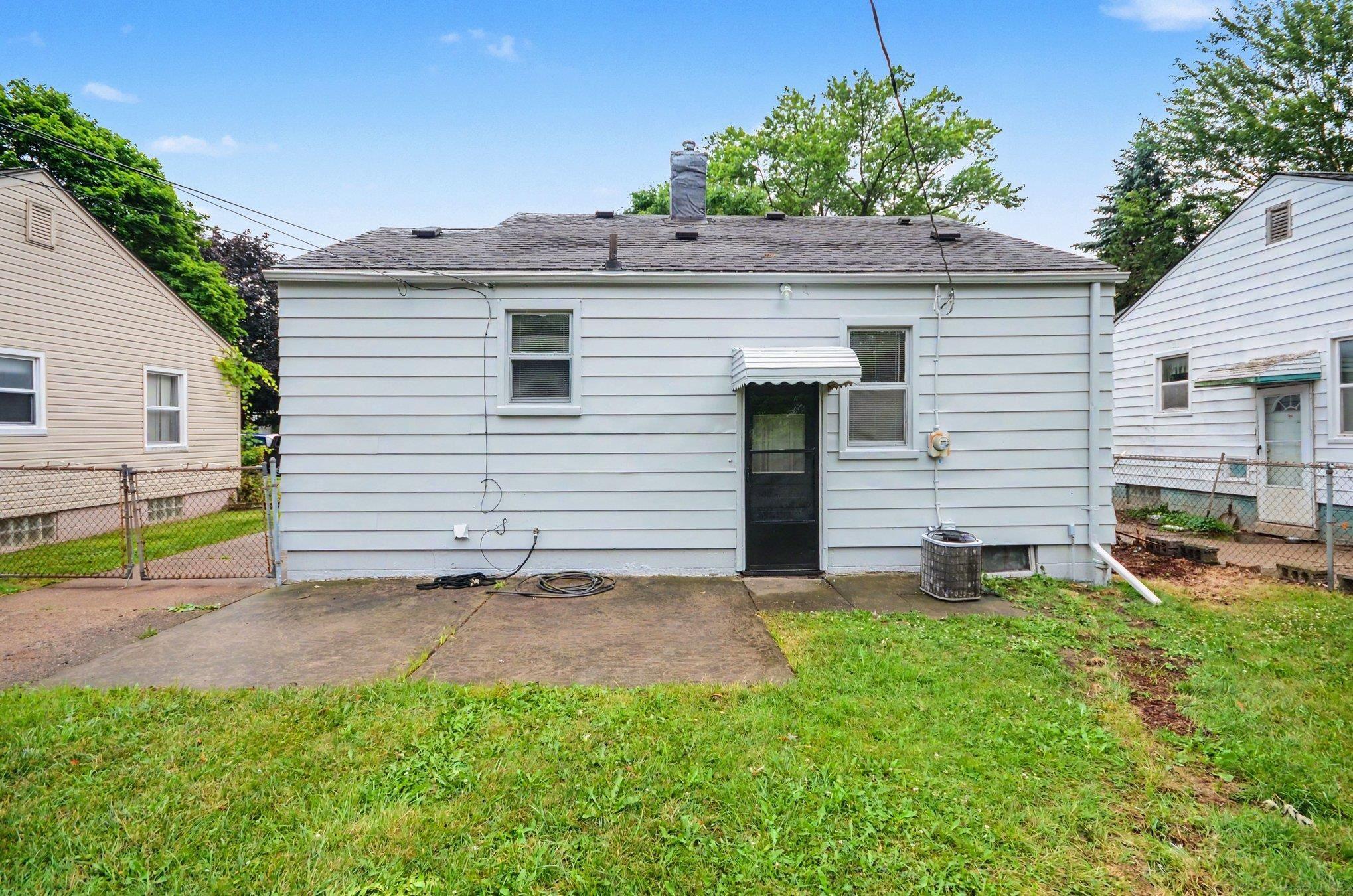19315 Kingsville Street Property Photo 24