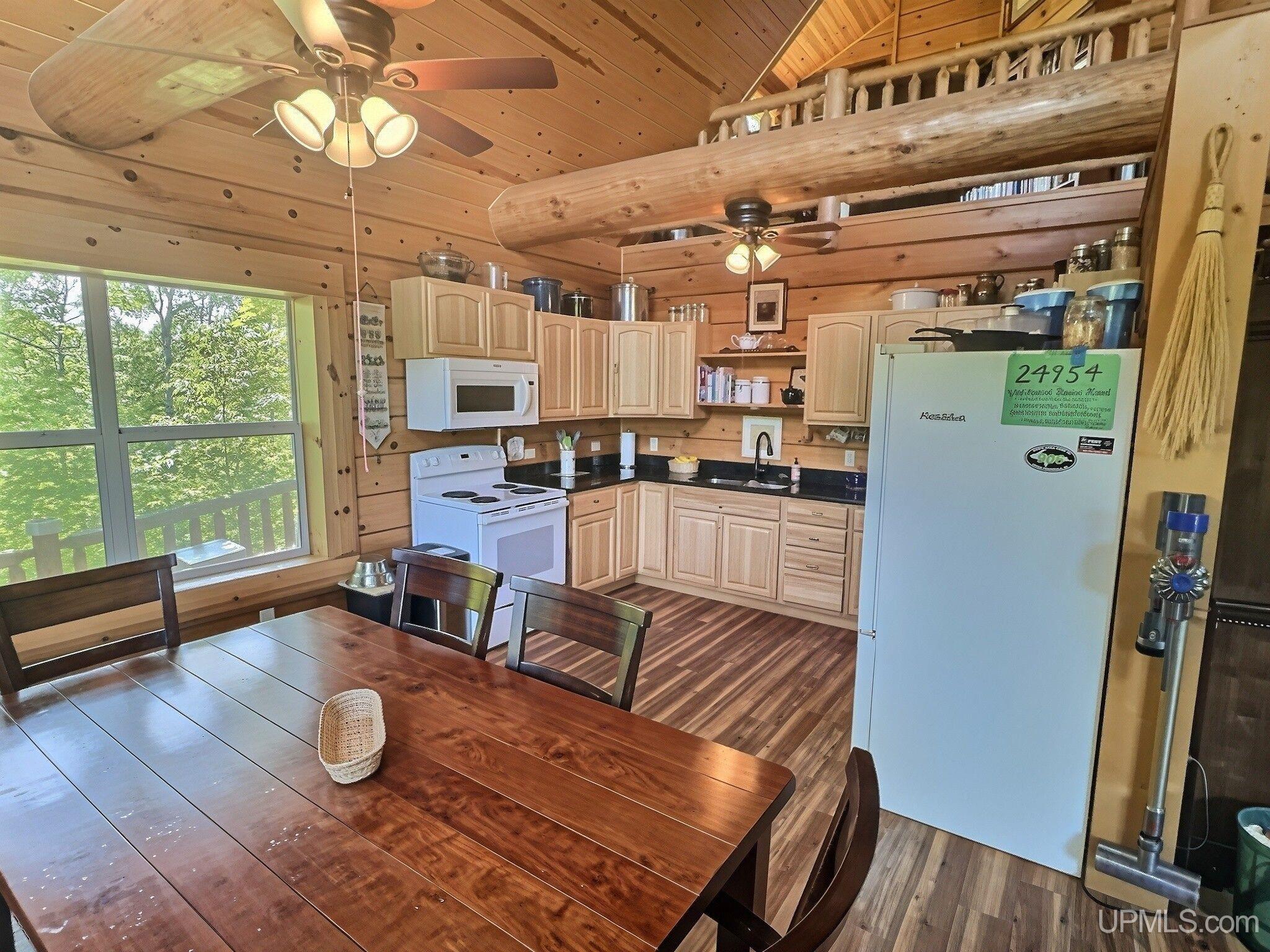 24954 Victoria Dam Road Property Photo 12